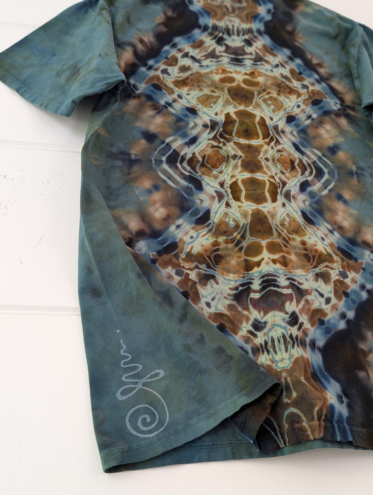 Sacred Reverse • Medium