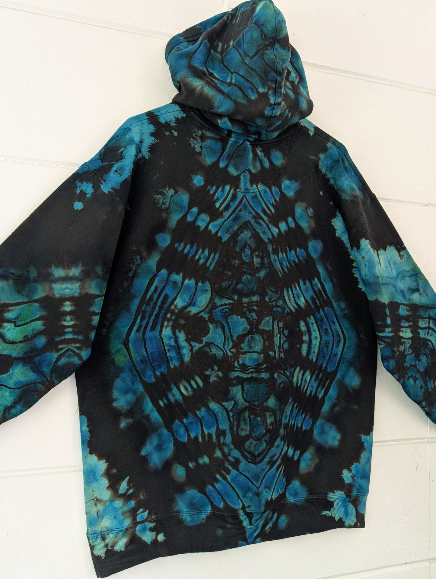 MEDIUM OG HOODIE