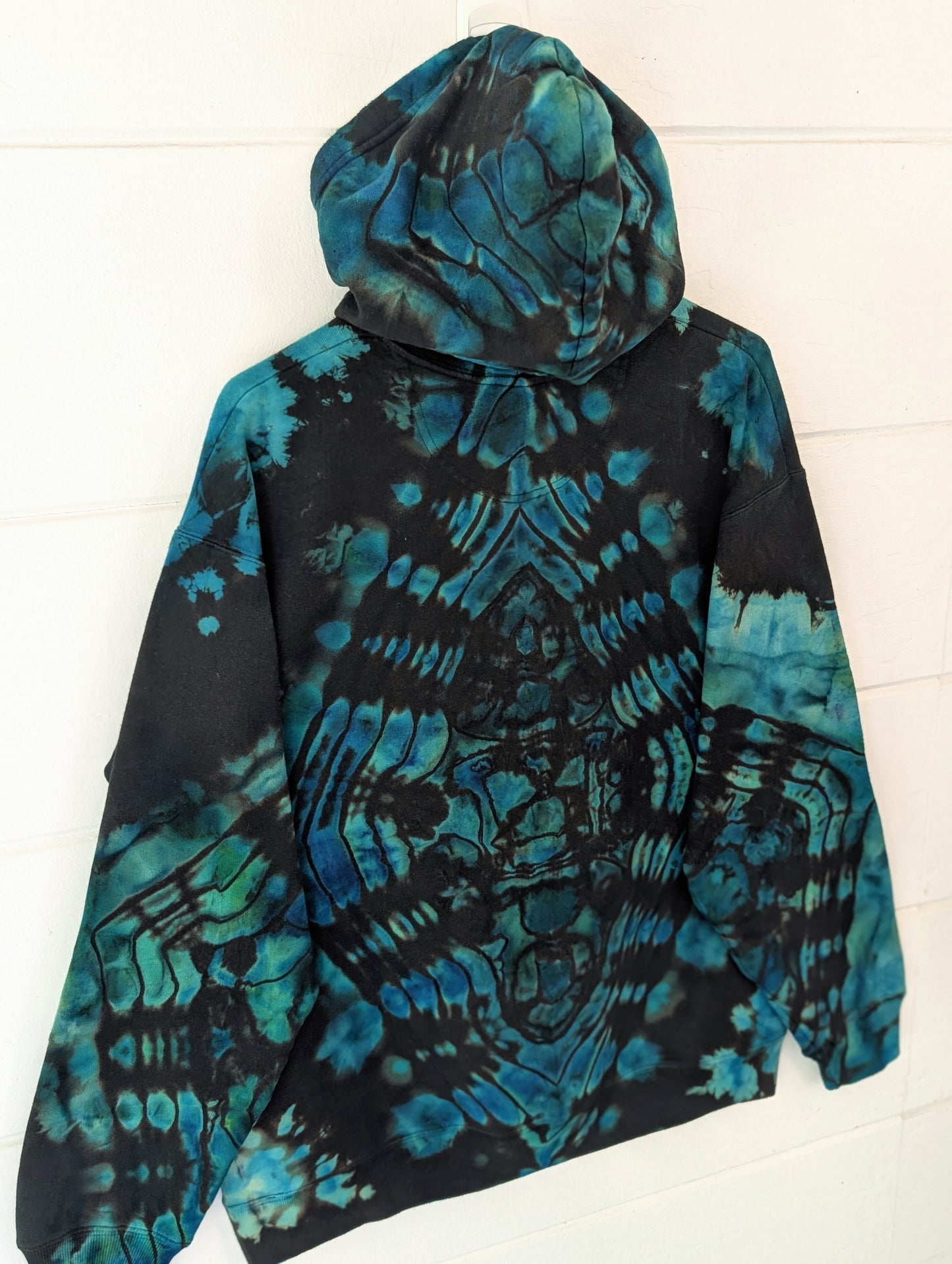 MEDIUM OG HOODIE
