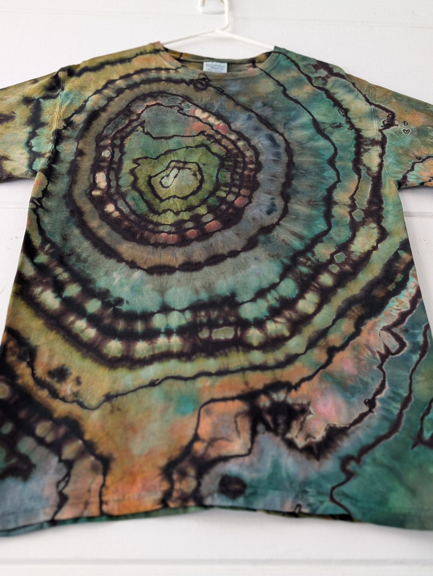 MEDIUM REVERSE GEODE