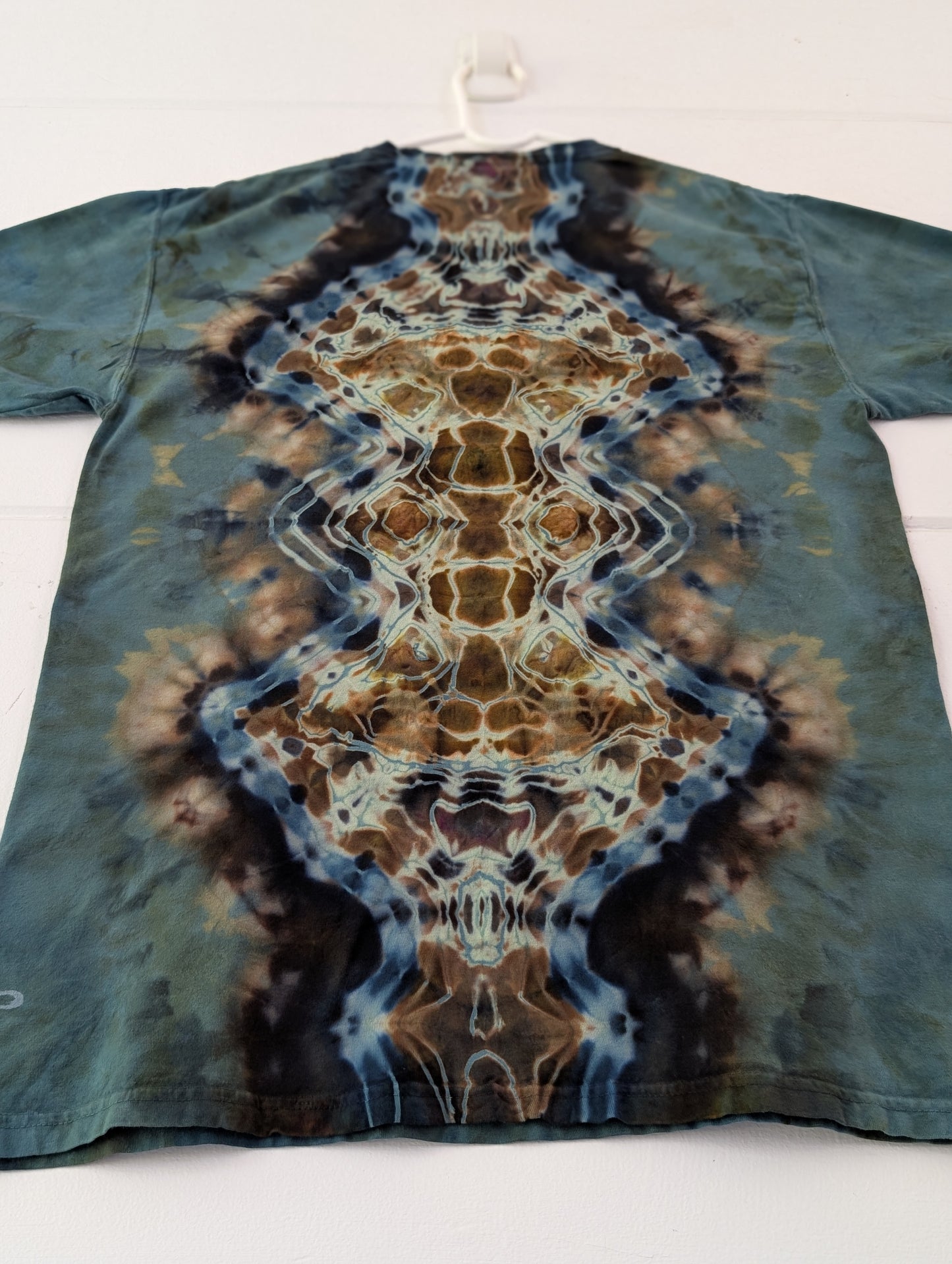 Sacred Reverse • Medium