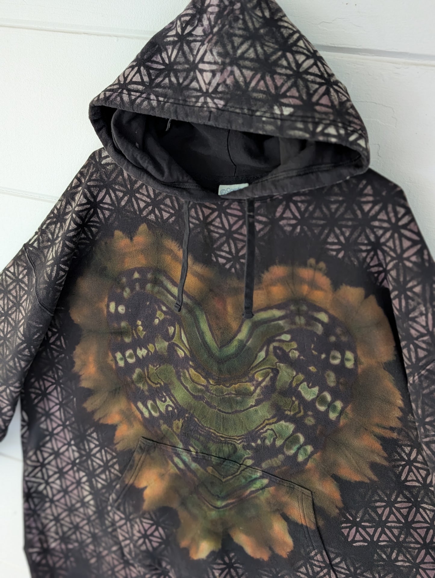 Heart Cave • 2XL