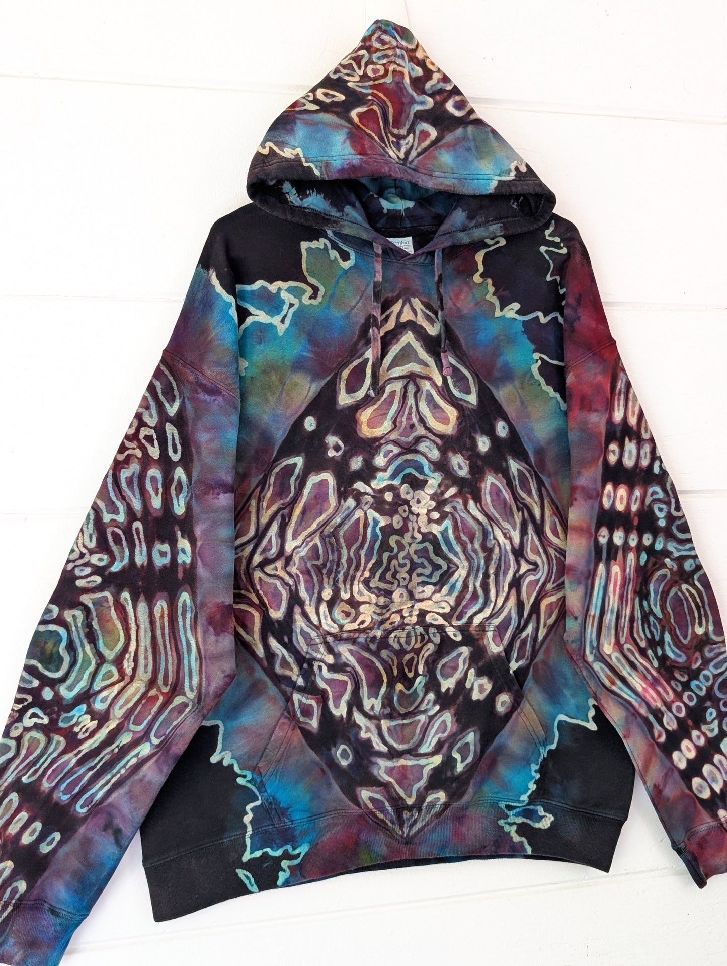 LARGE VISIONARY HOODIE