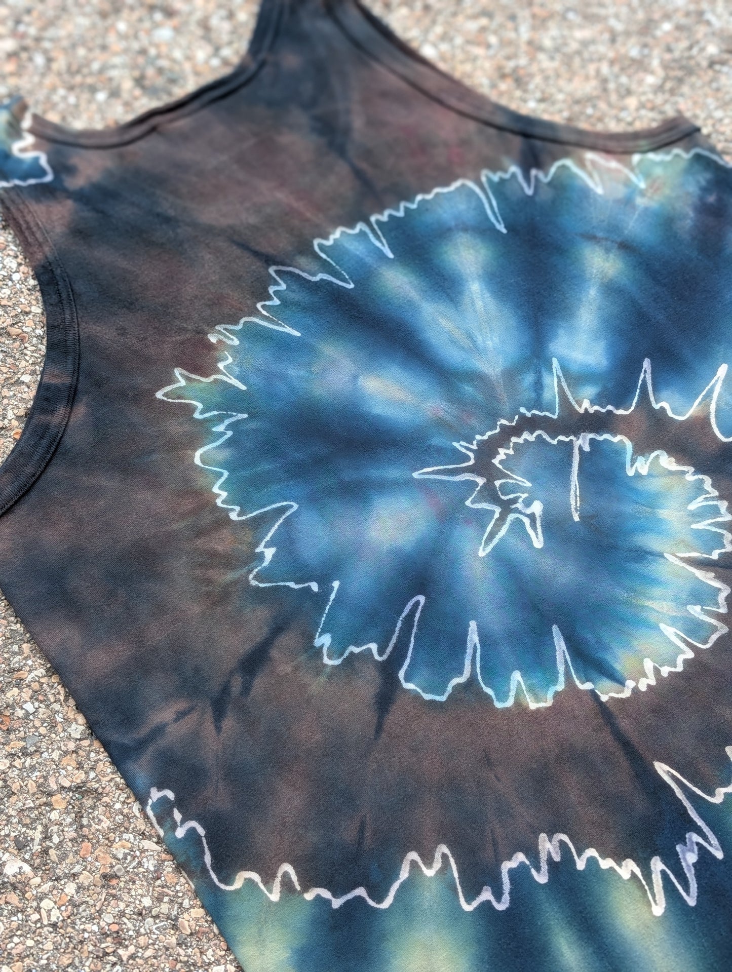 Spiral Tank • Medium