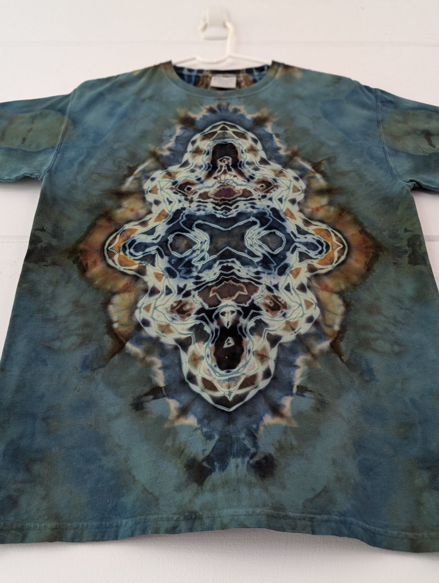 Sacred Reverse • Medium
