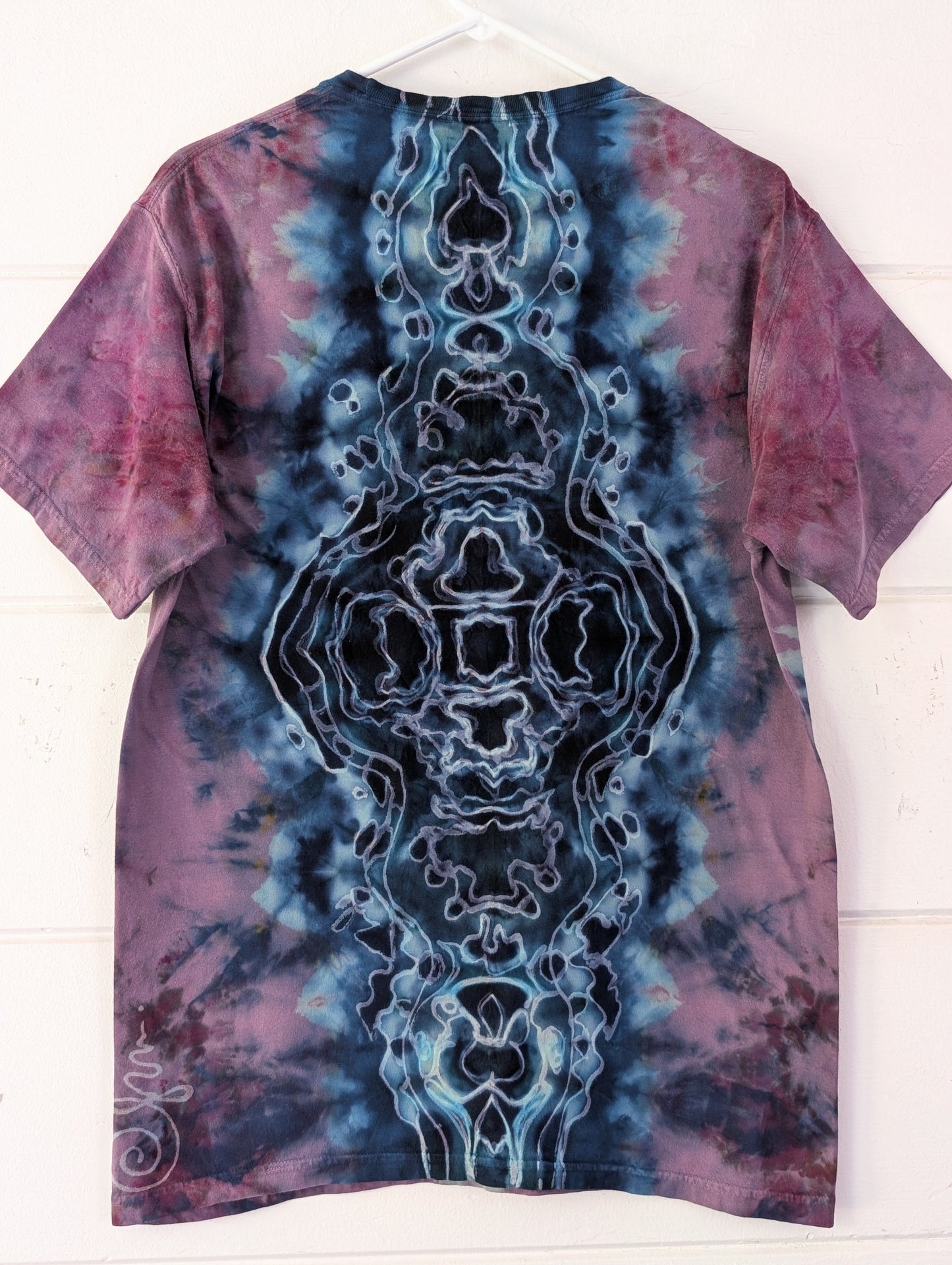 Sacred Reverse • Medium