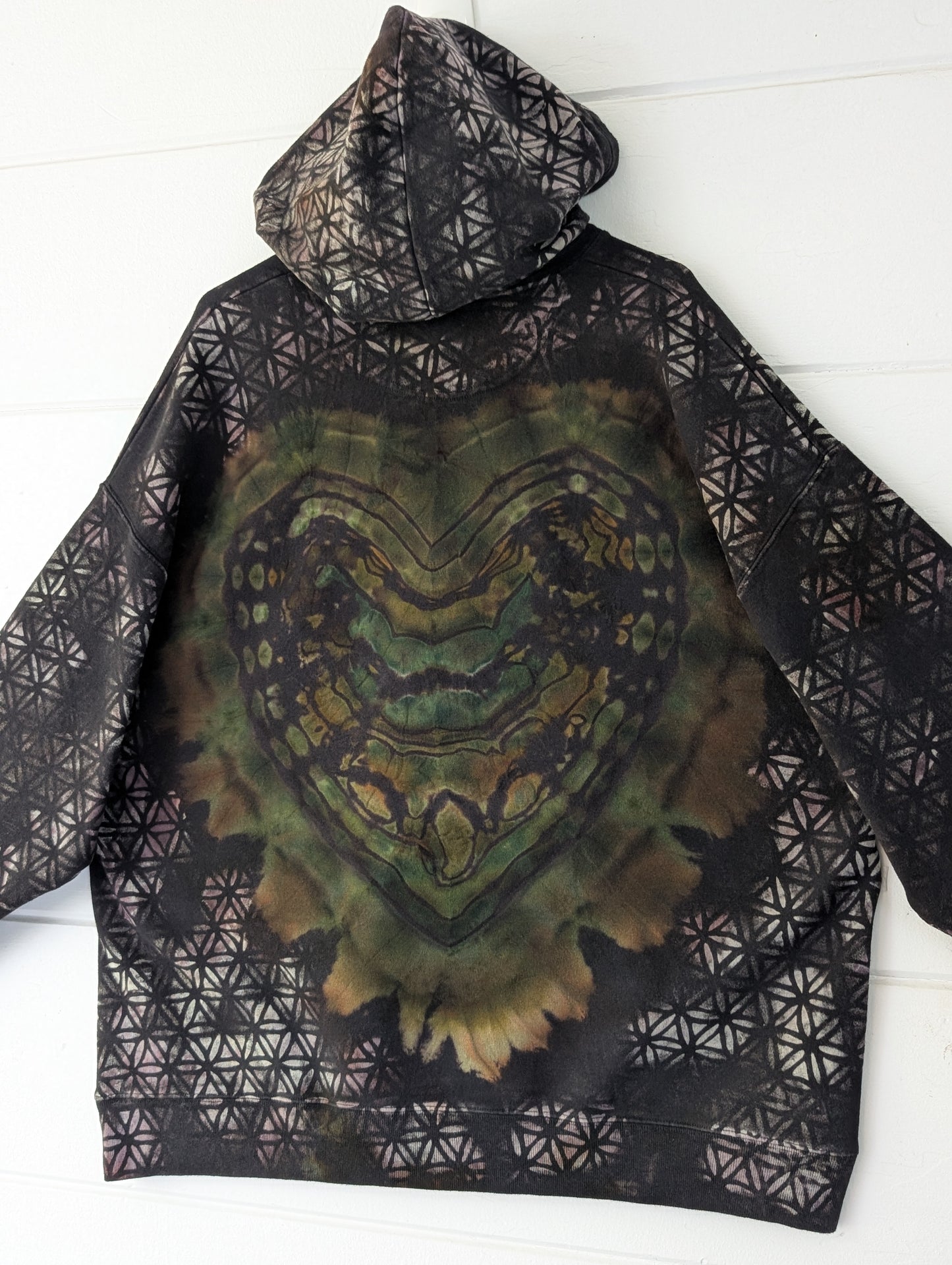 Heart Cave • 2XL