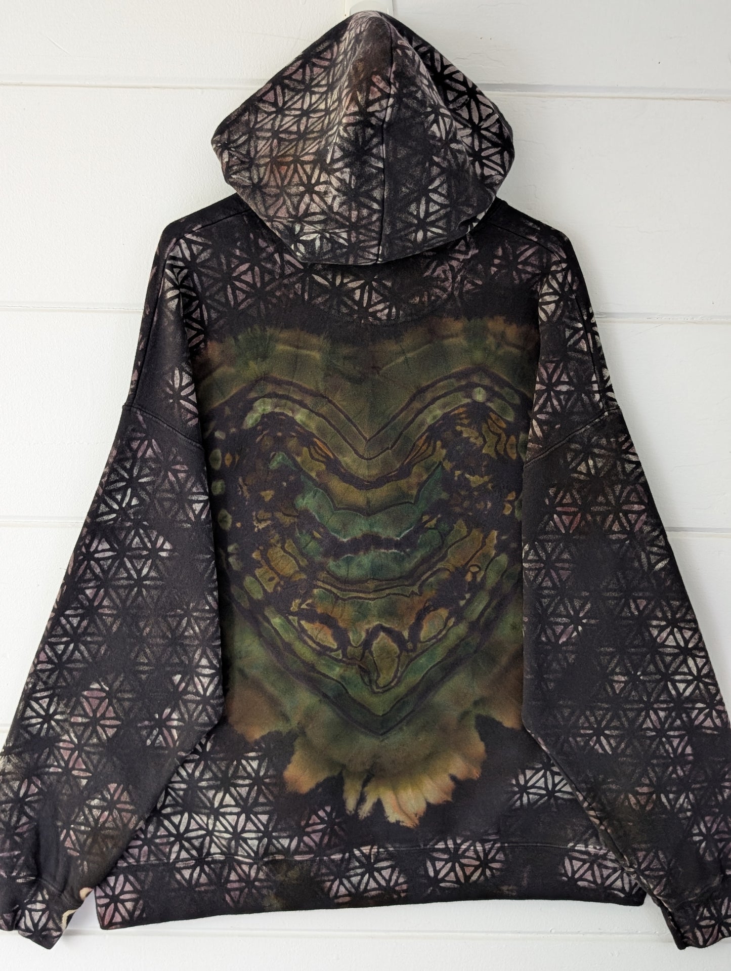 Heart Cave • 2XL