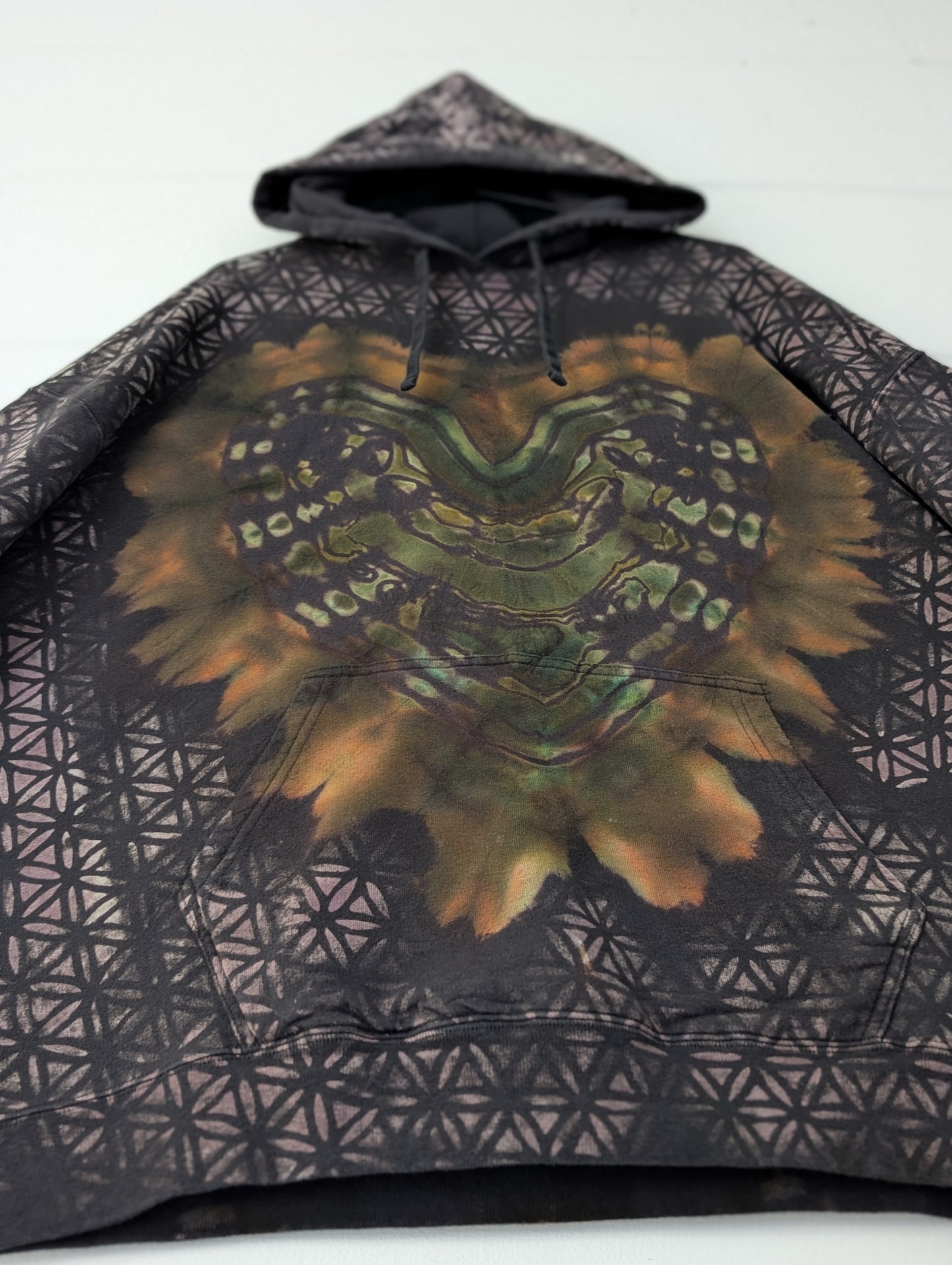 Heart Cave • 2XL