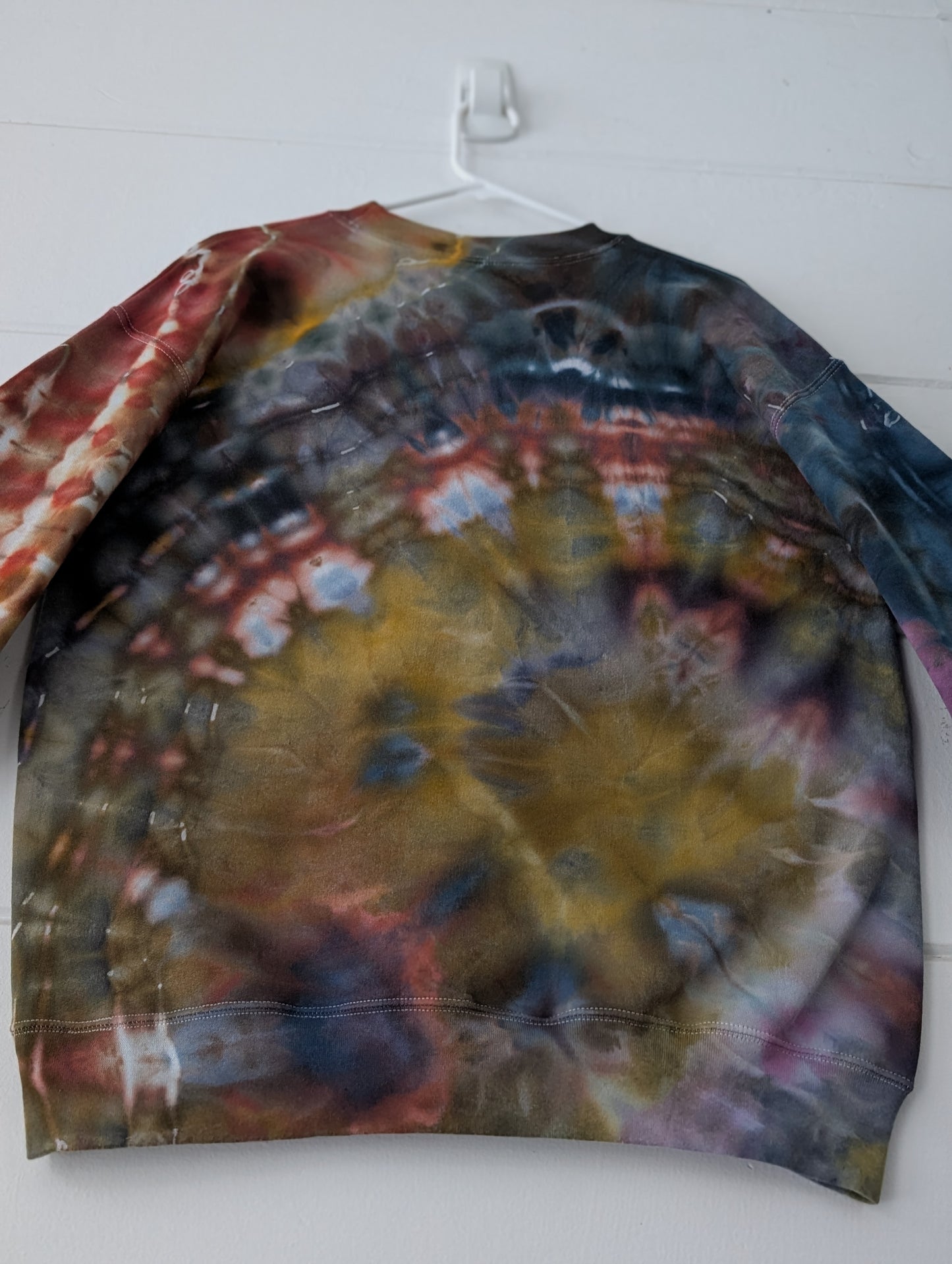 MEDIUM HEAVYWEIGHT CREWNECK