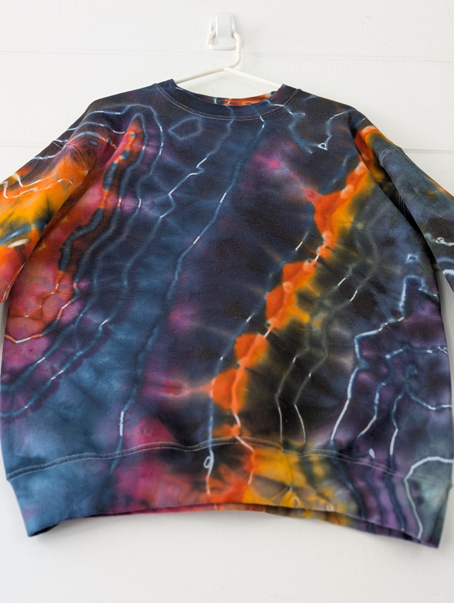 MEDIUM HEAVYWEIGHT CREWNECK