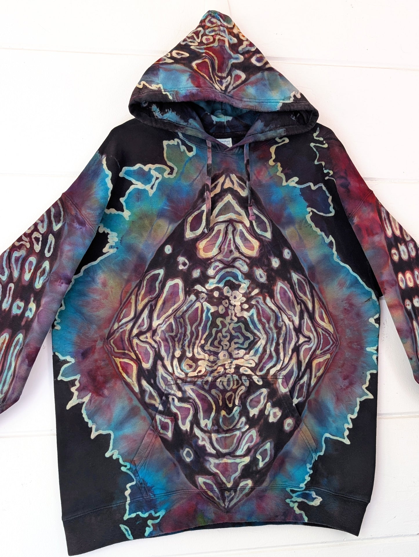 LARGE VISIONARY HOODIE