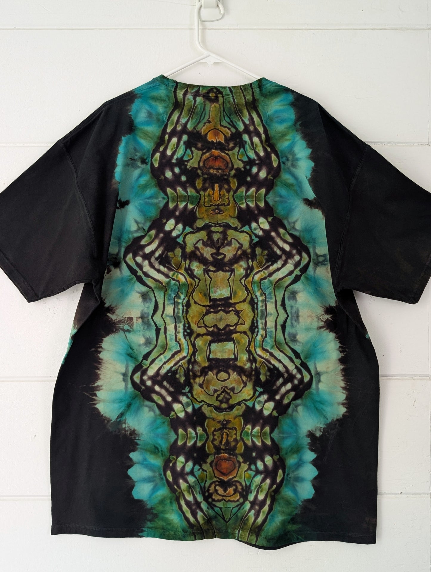 Sacred Reverse • 2XL