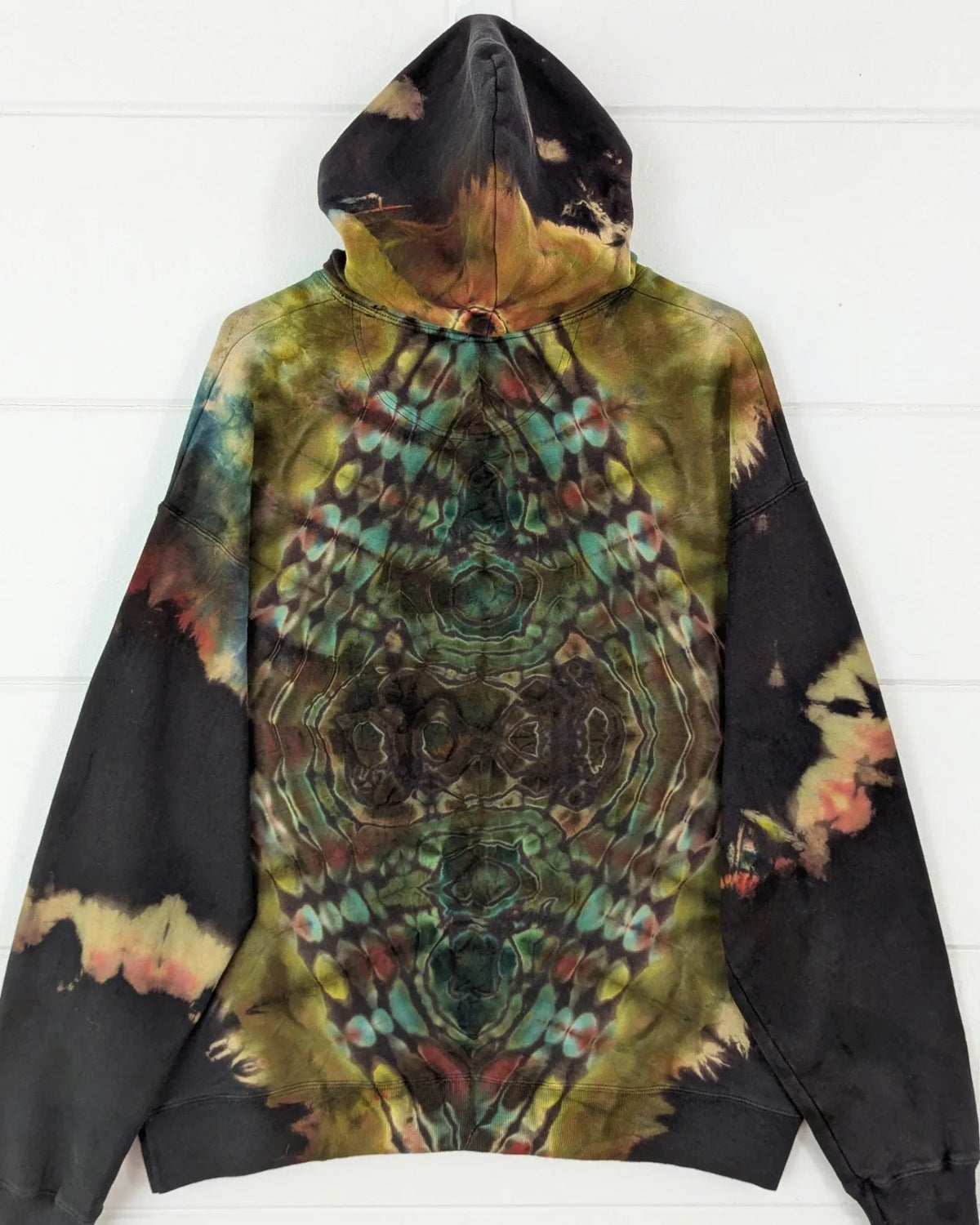MYSTERY MINIMAL HOODIE