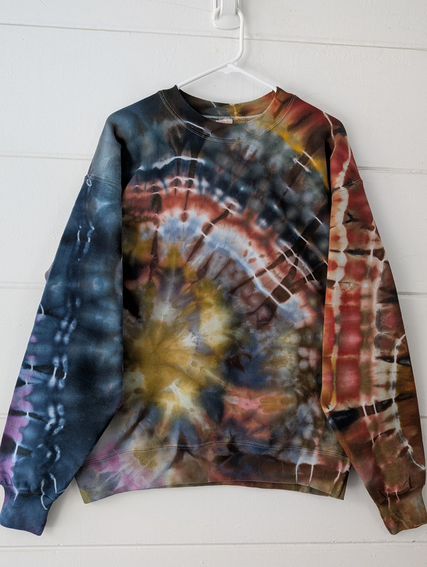 MEDIUM HEAVYWEIGHT CREWNECK