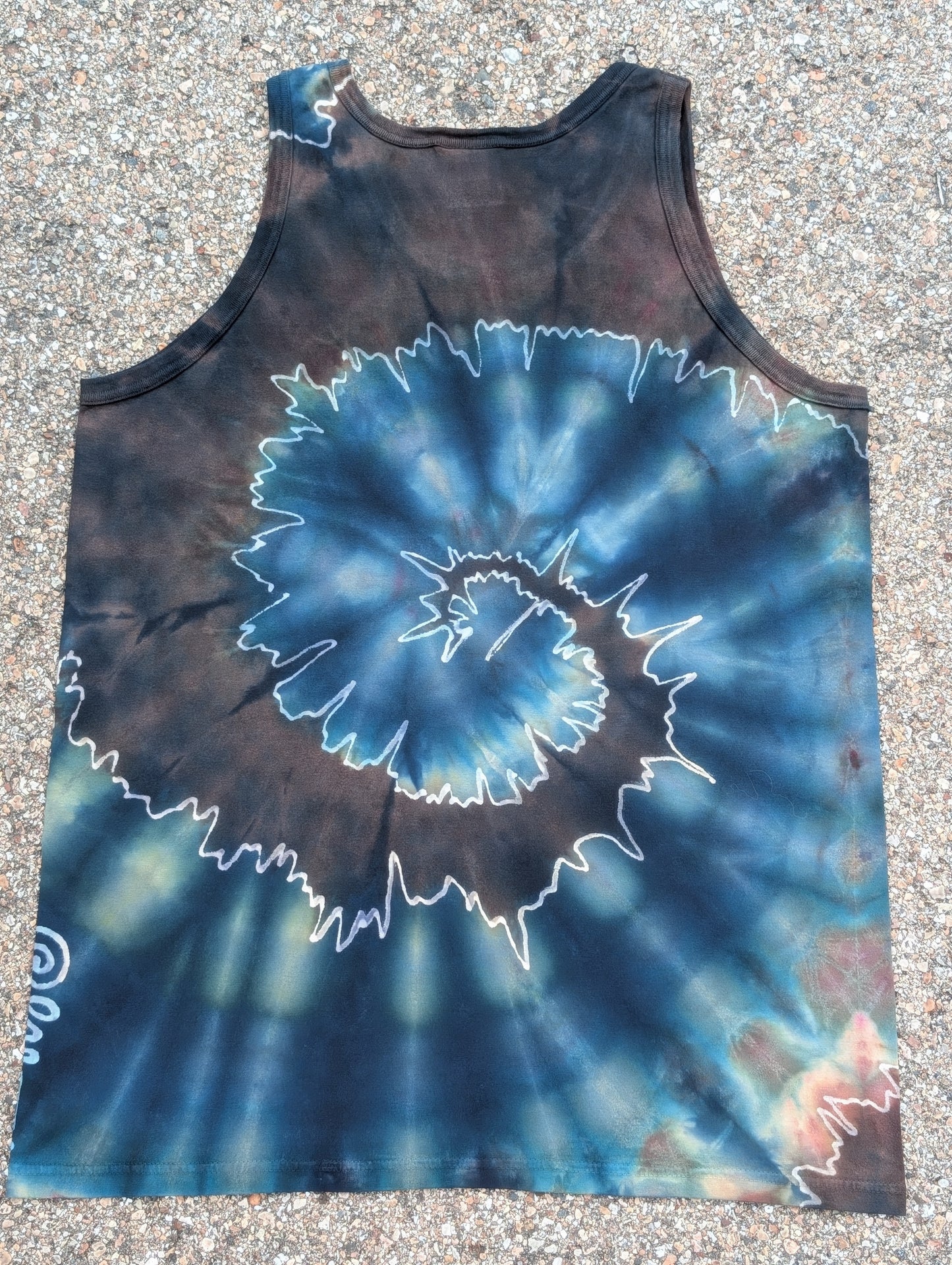 Spiral Tank • Medium