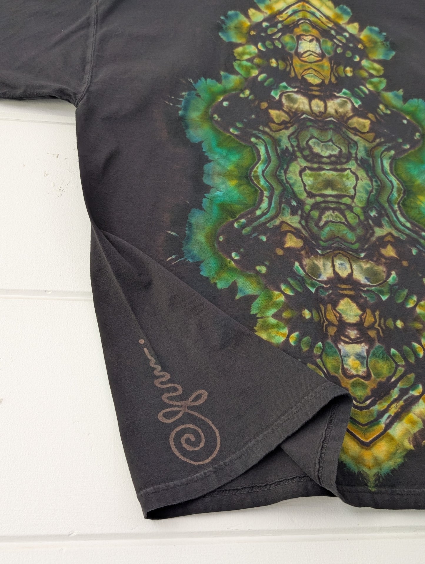 Sacred Reverse • XL