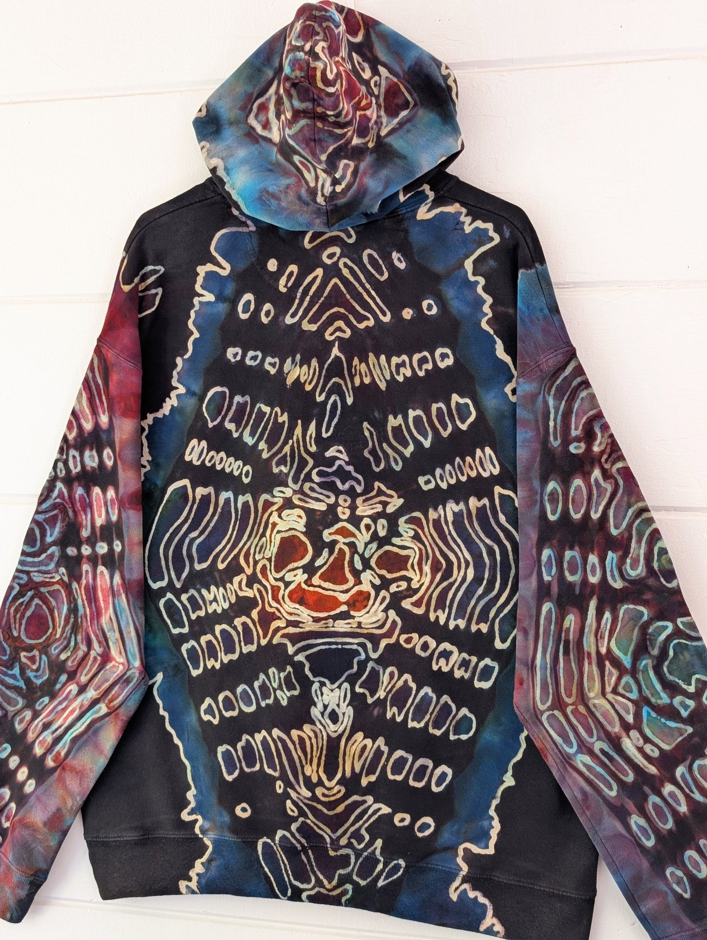 LARGE VISIONARY HOODIE