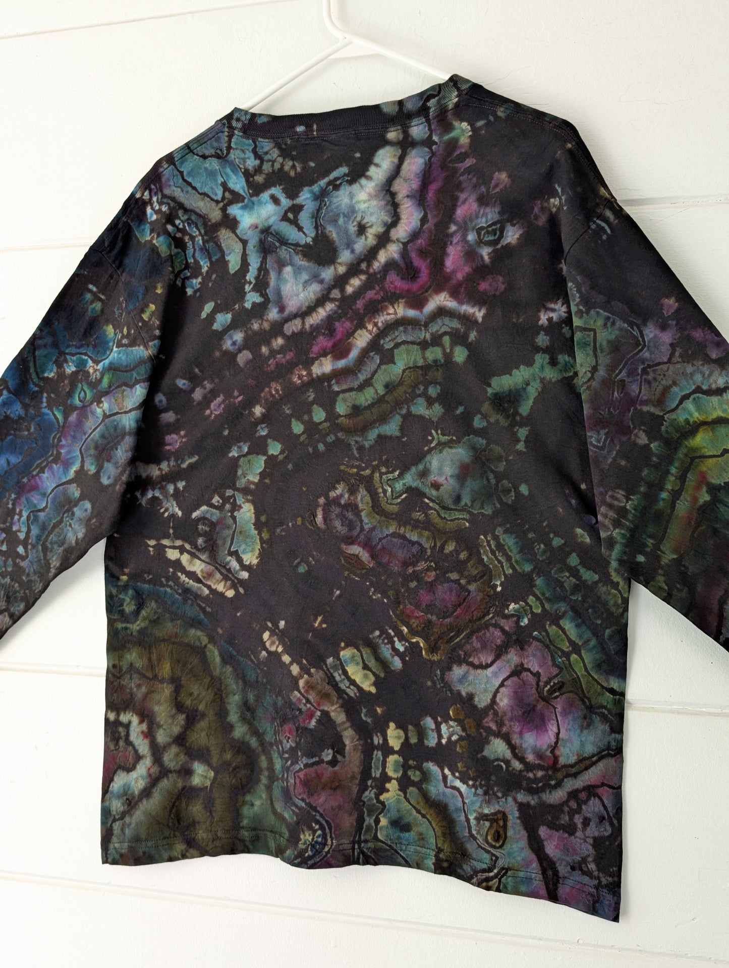 LARGE REVERSE GEODE