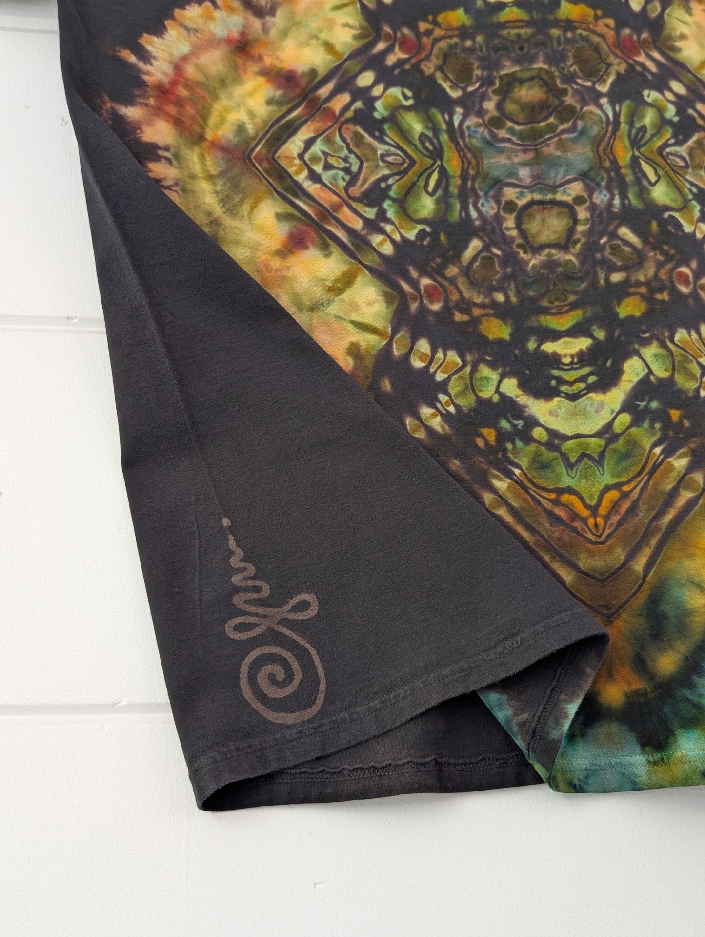 Sacred Reverse • 2XL