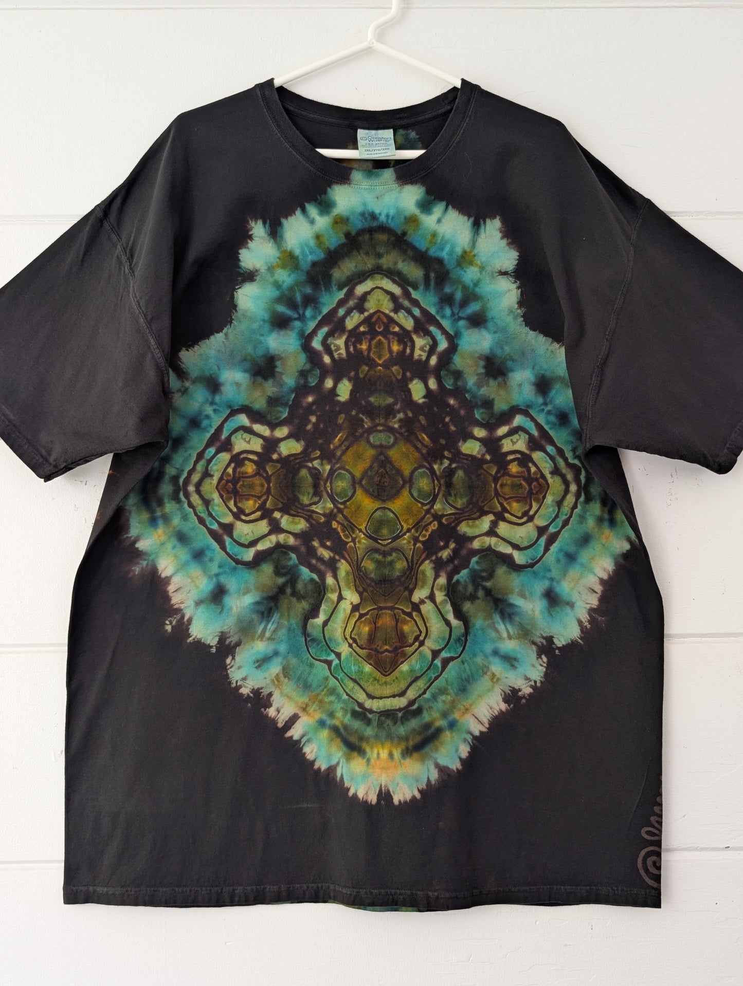 Sacred Reverse • 2XL