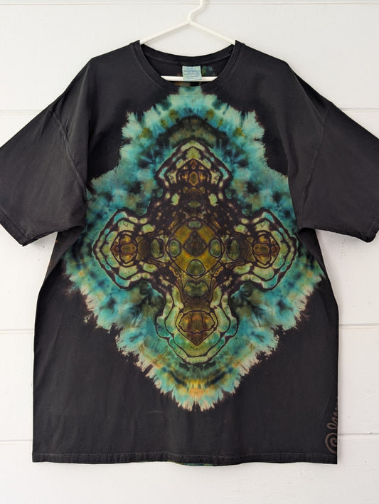 Sacred Reverse • 2XL