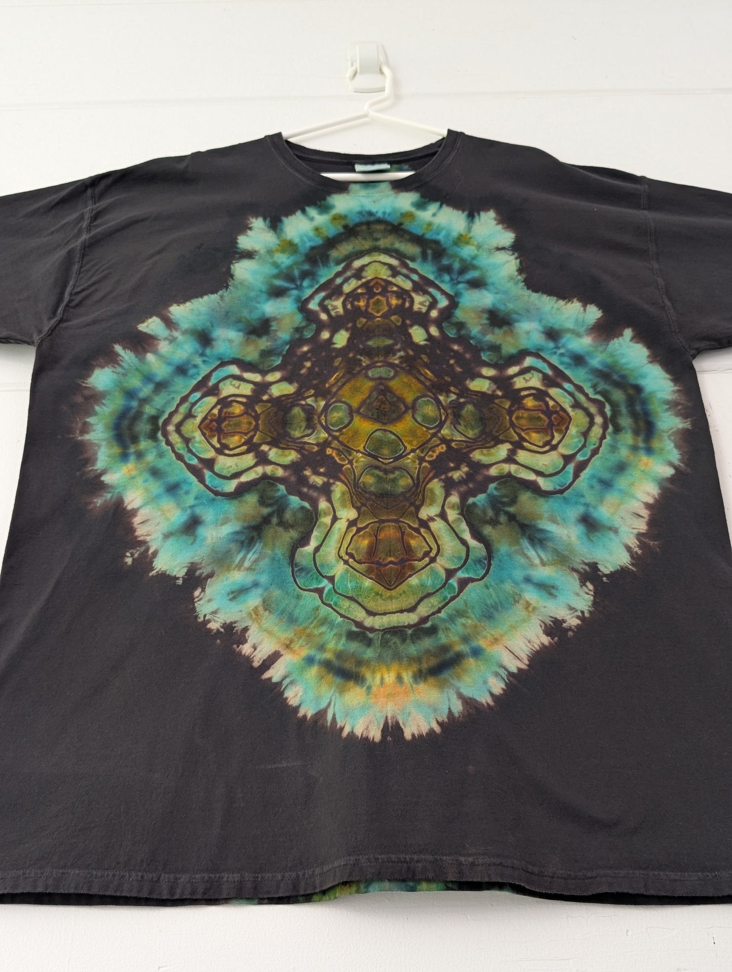 Sacred Reverse • 2XL