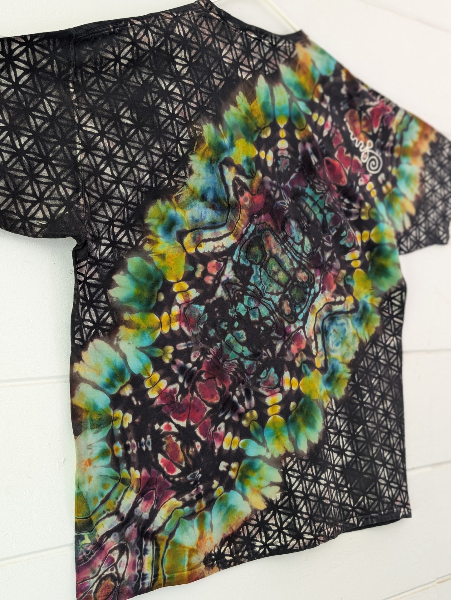 Sacred Reverse • 3XL