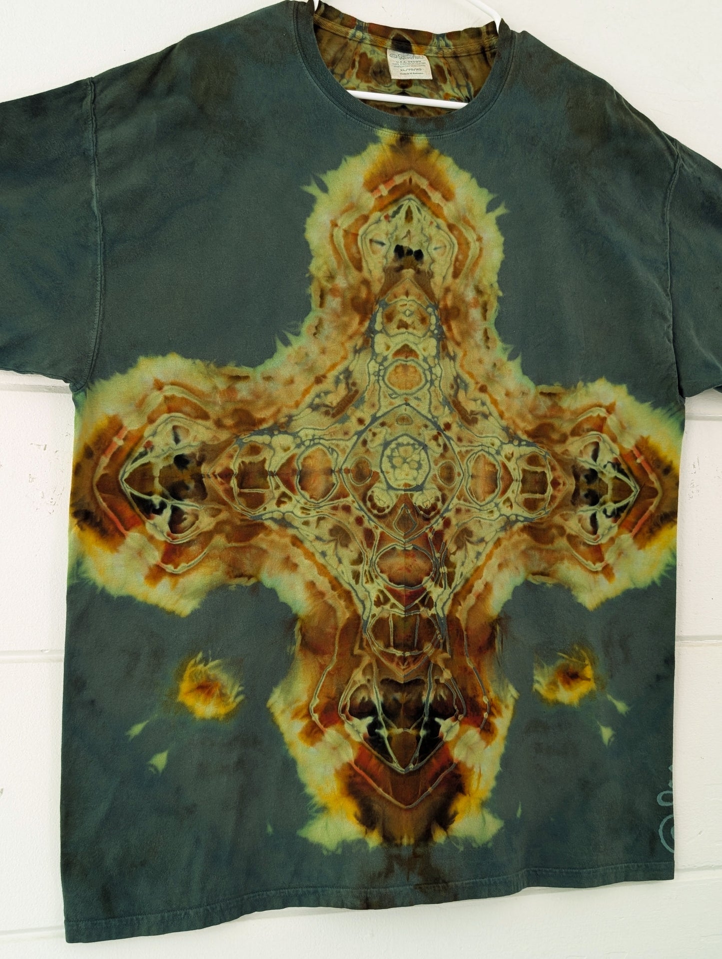 Sacred Reverse • XL