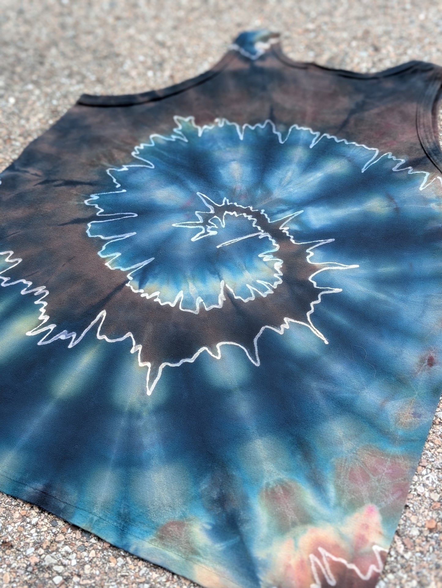 Spiral Tank • Medium