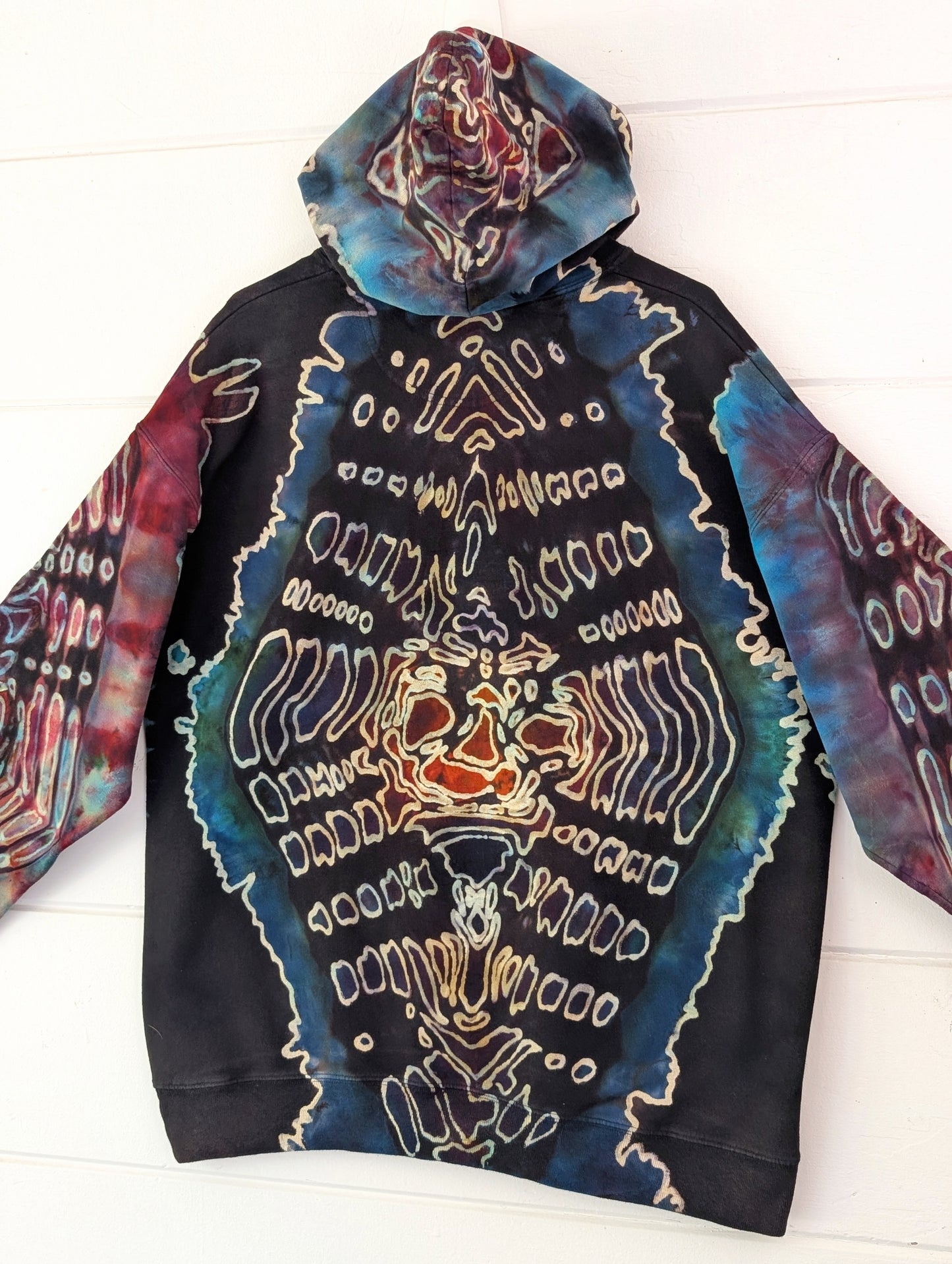 LARGE VISIONARY HOODIE
