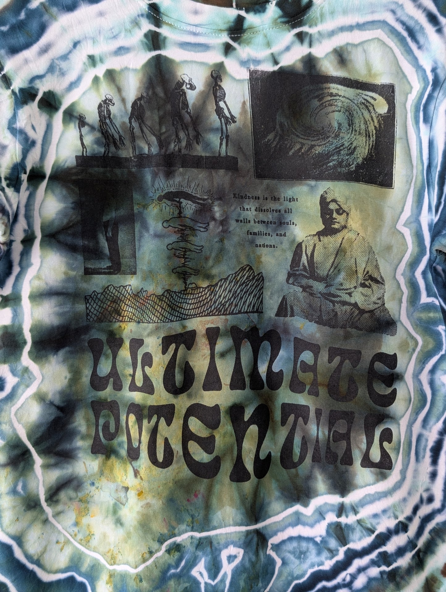 SMALL SACRED × AWAKE.HAPPY