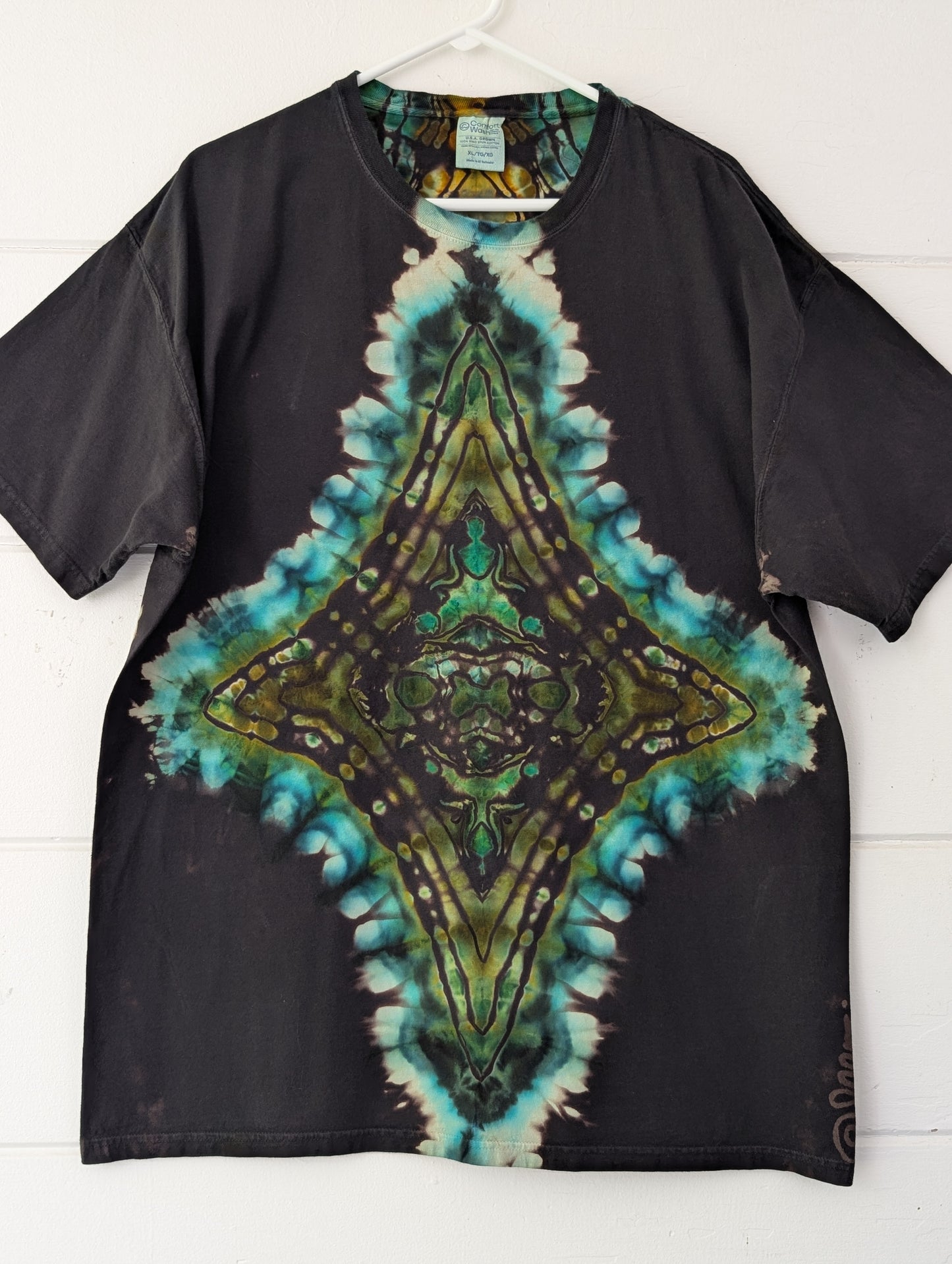 Sacred Reverse • XL