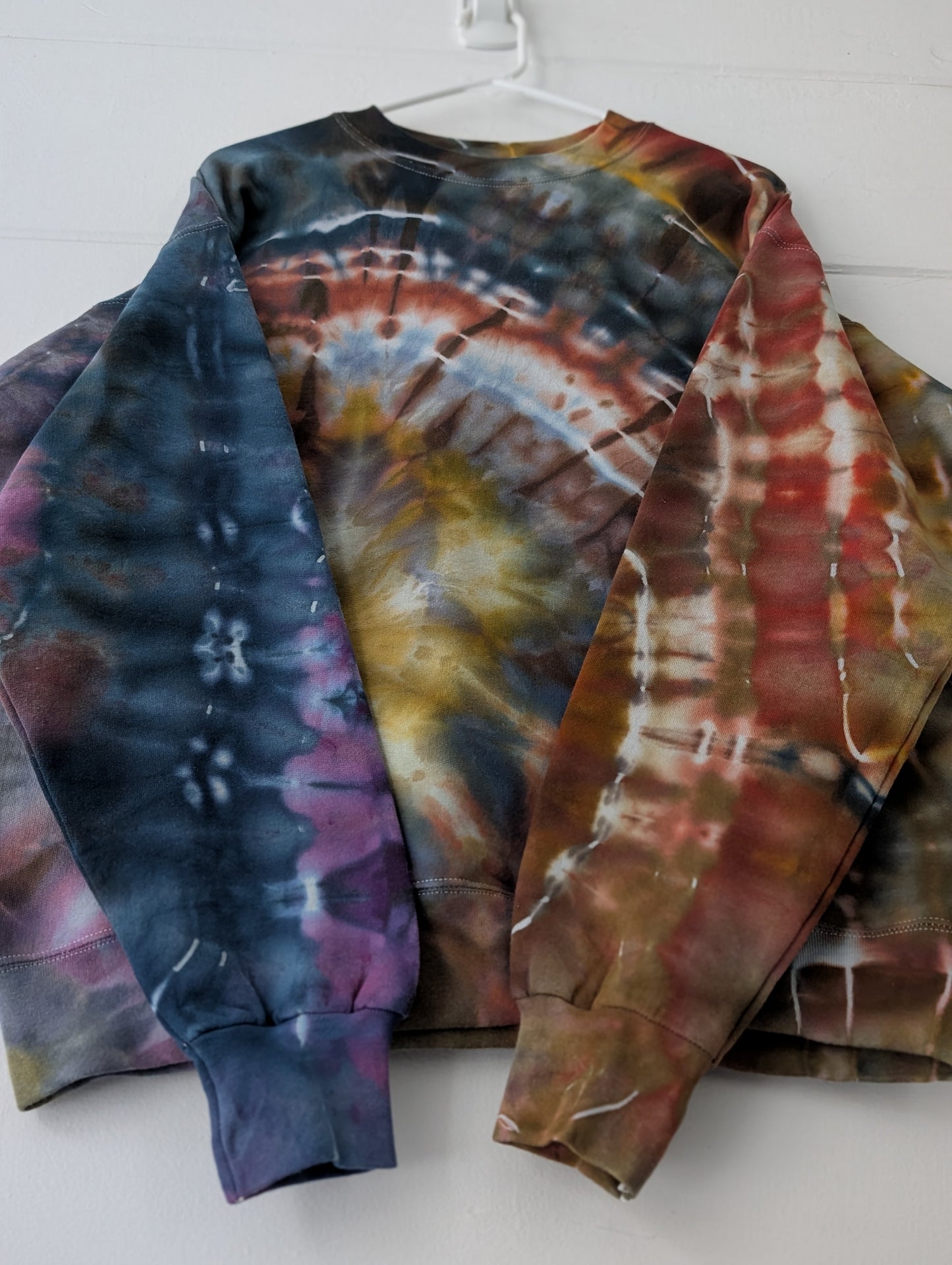 MEDIUM HEAVYWEIGHT CREWNECK