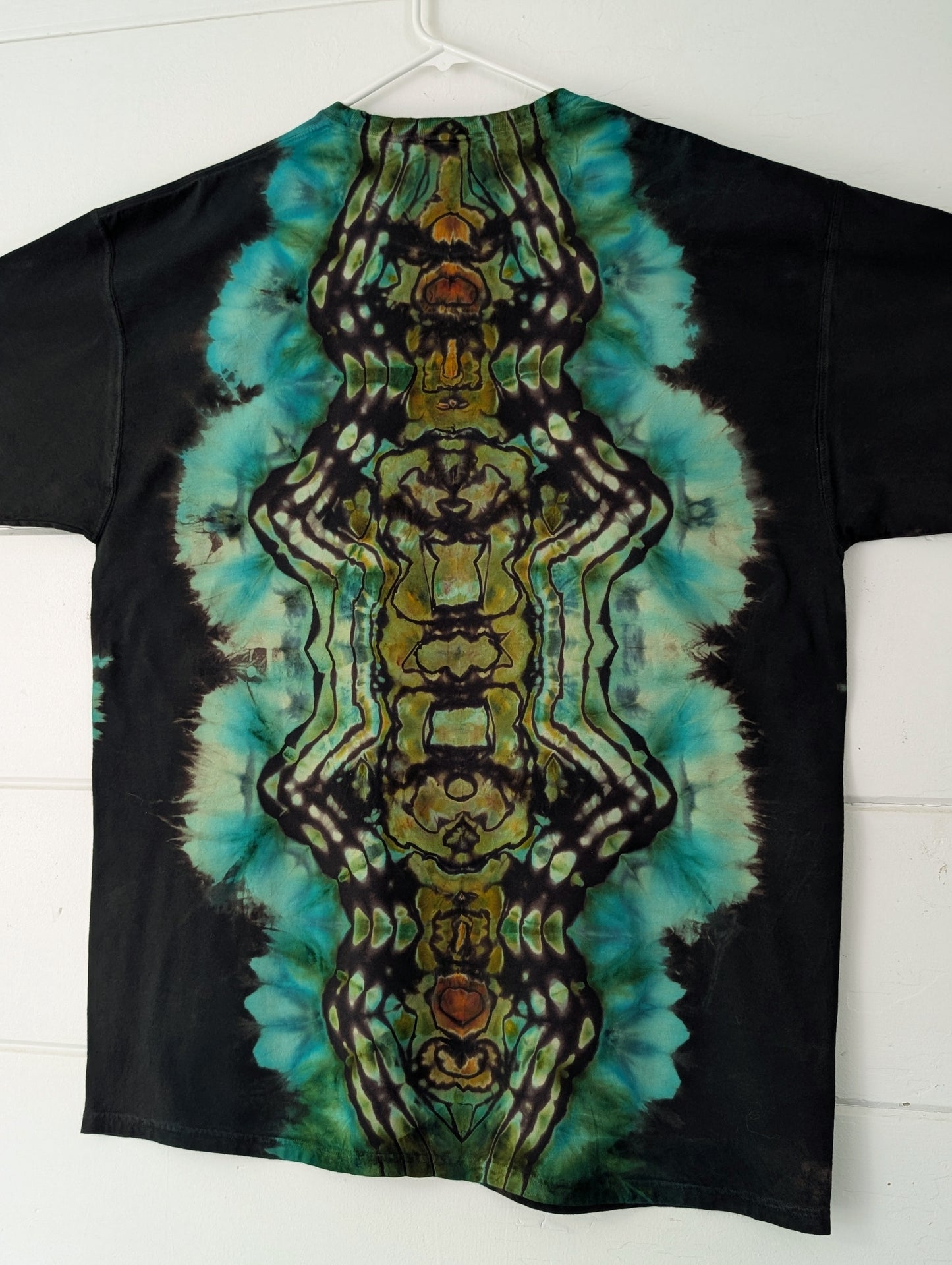 Sacred Reverse • 2XL