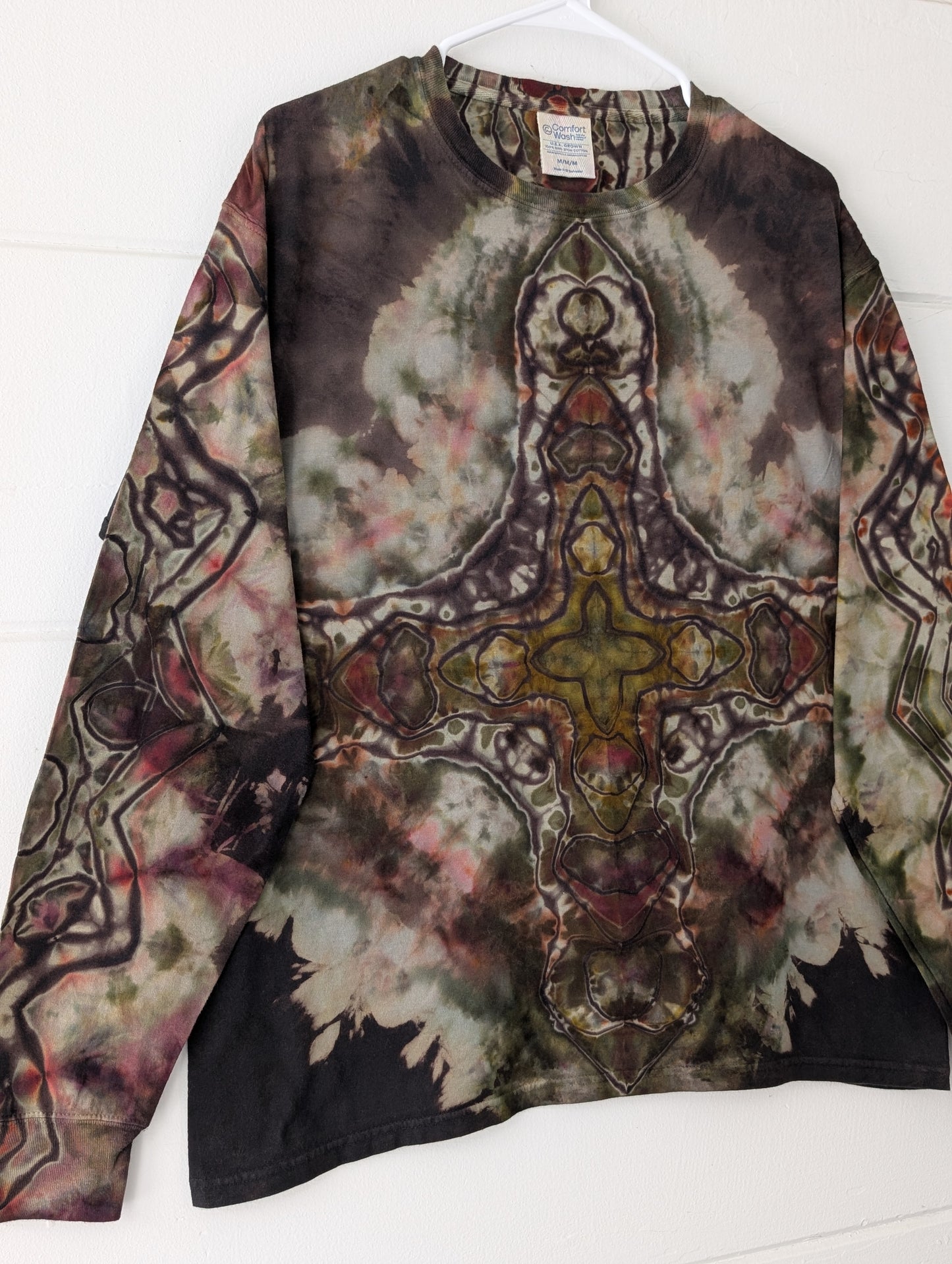 MEDIUM SACRED LONG SLEEVE