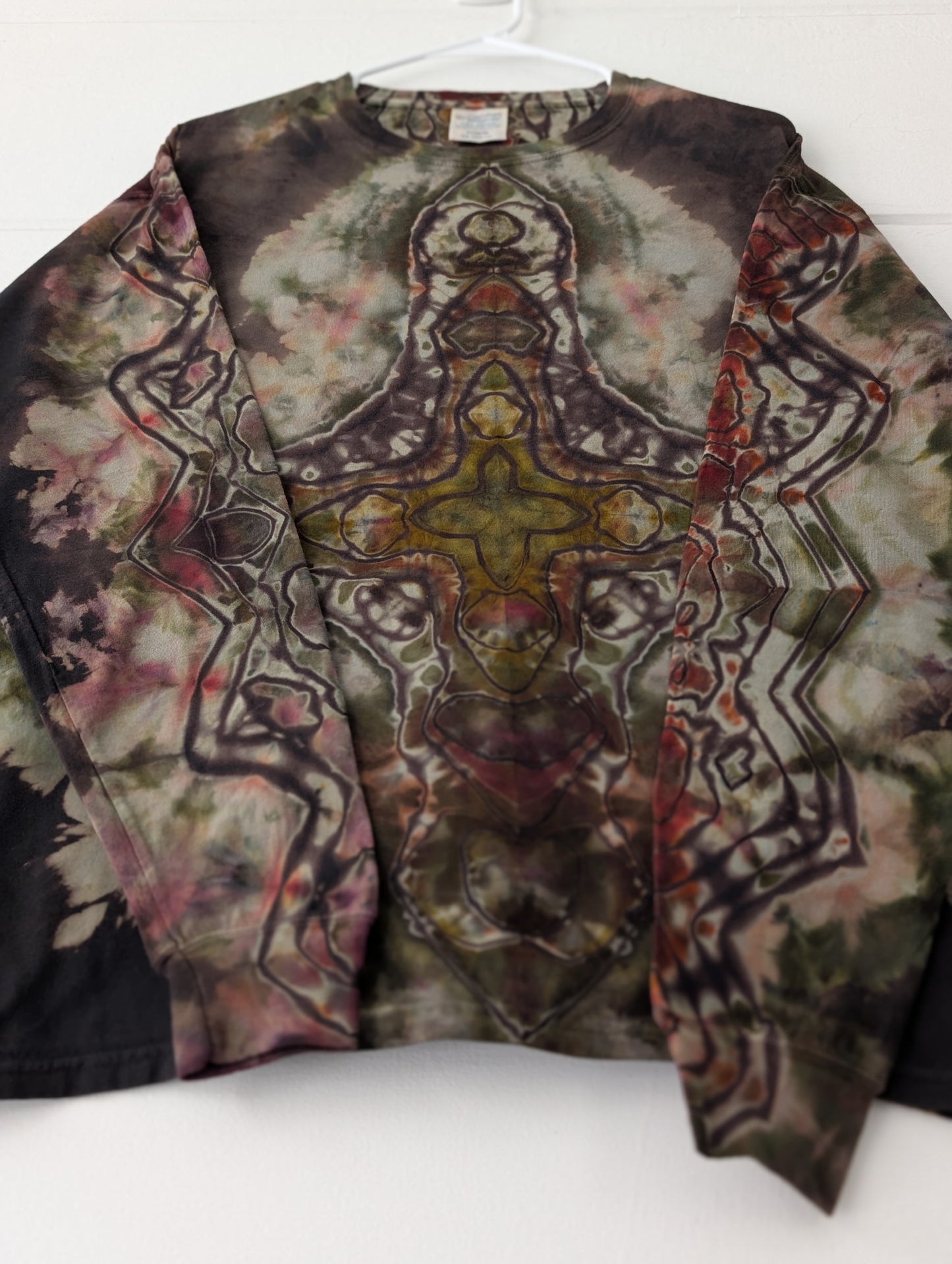 MEDIUM SACRED LONG SLEEVE