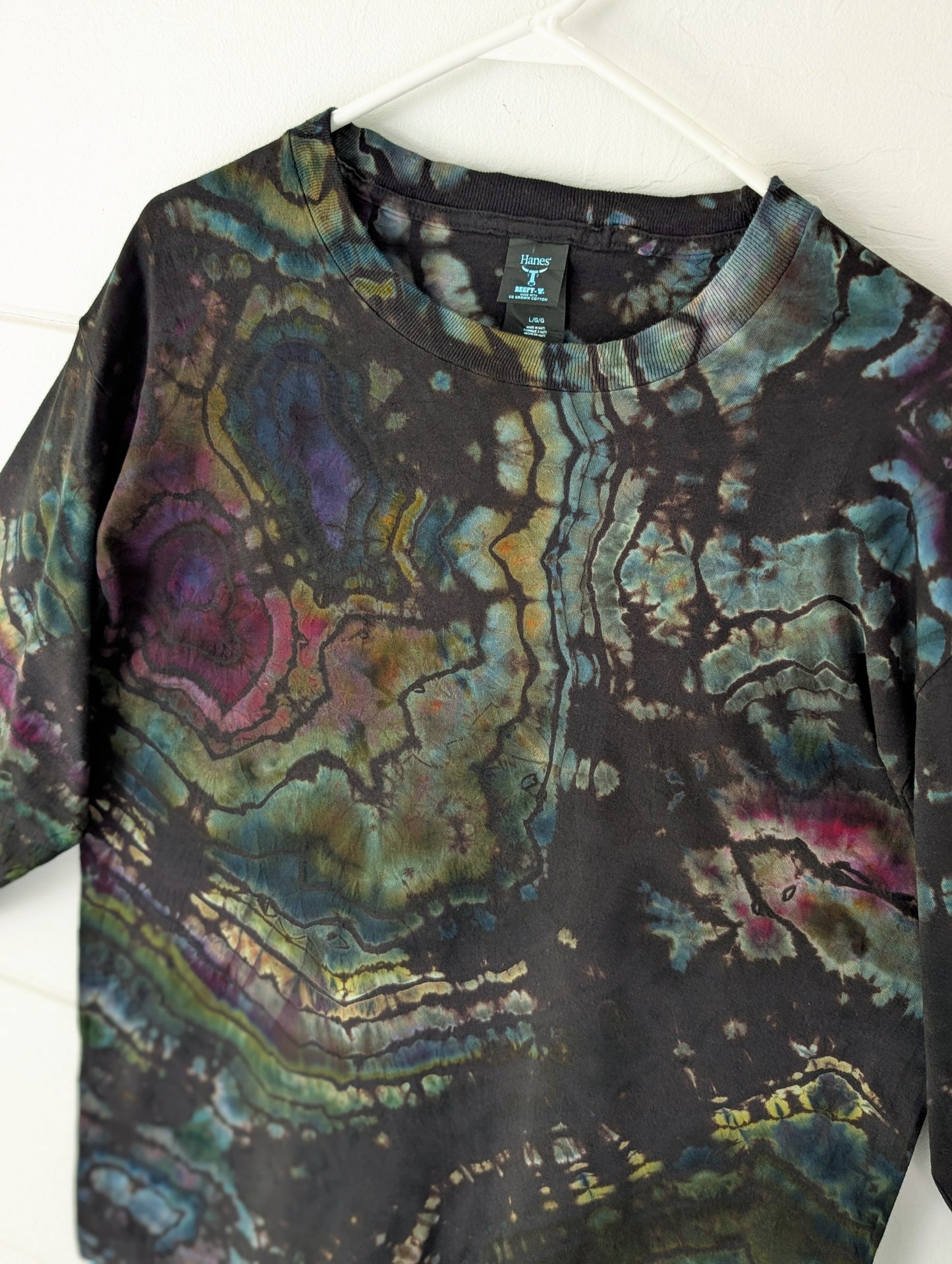 LARGE REVERSE GEODE