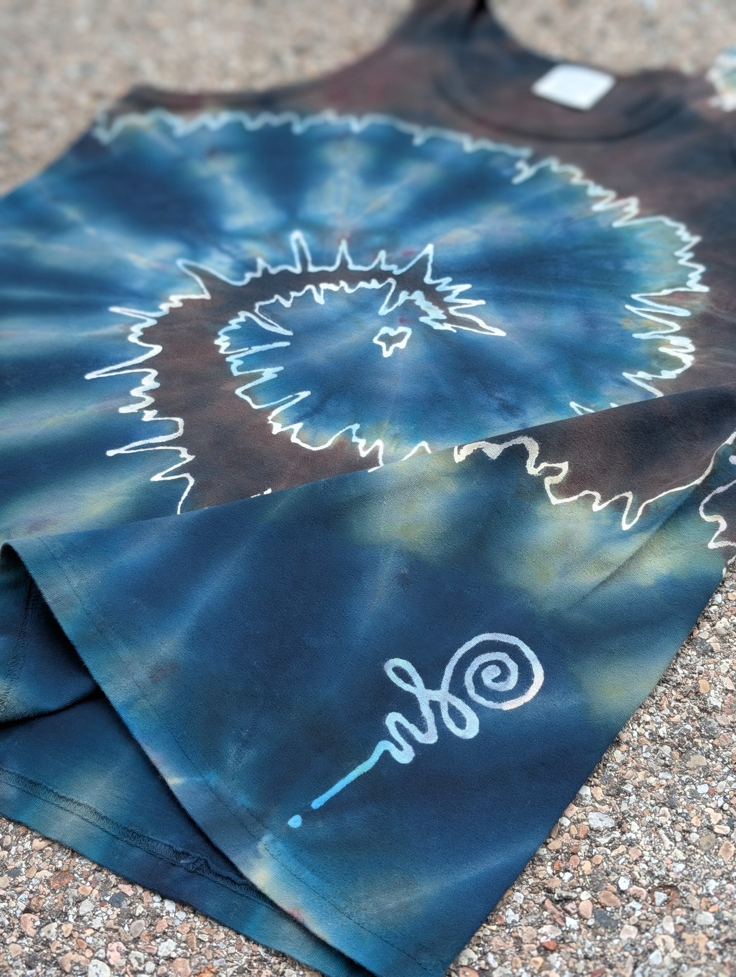 Spiral Tank • Medium