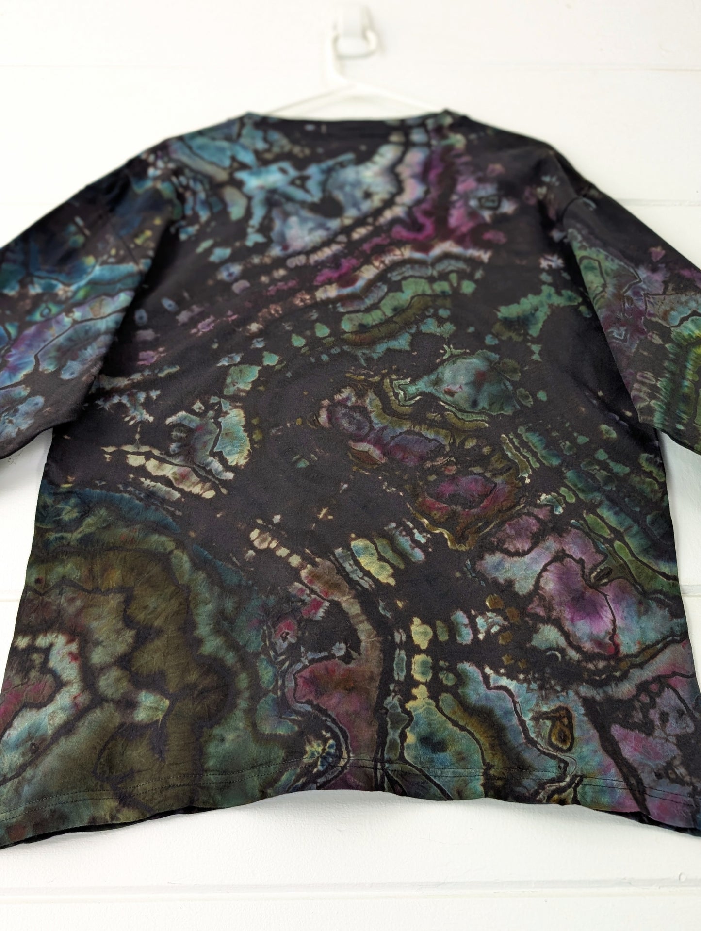 LARGE REVERSE GEODE