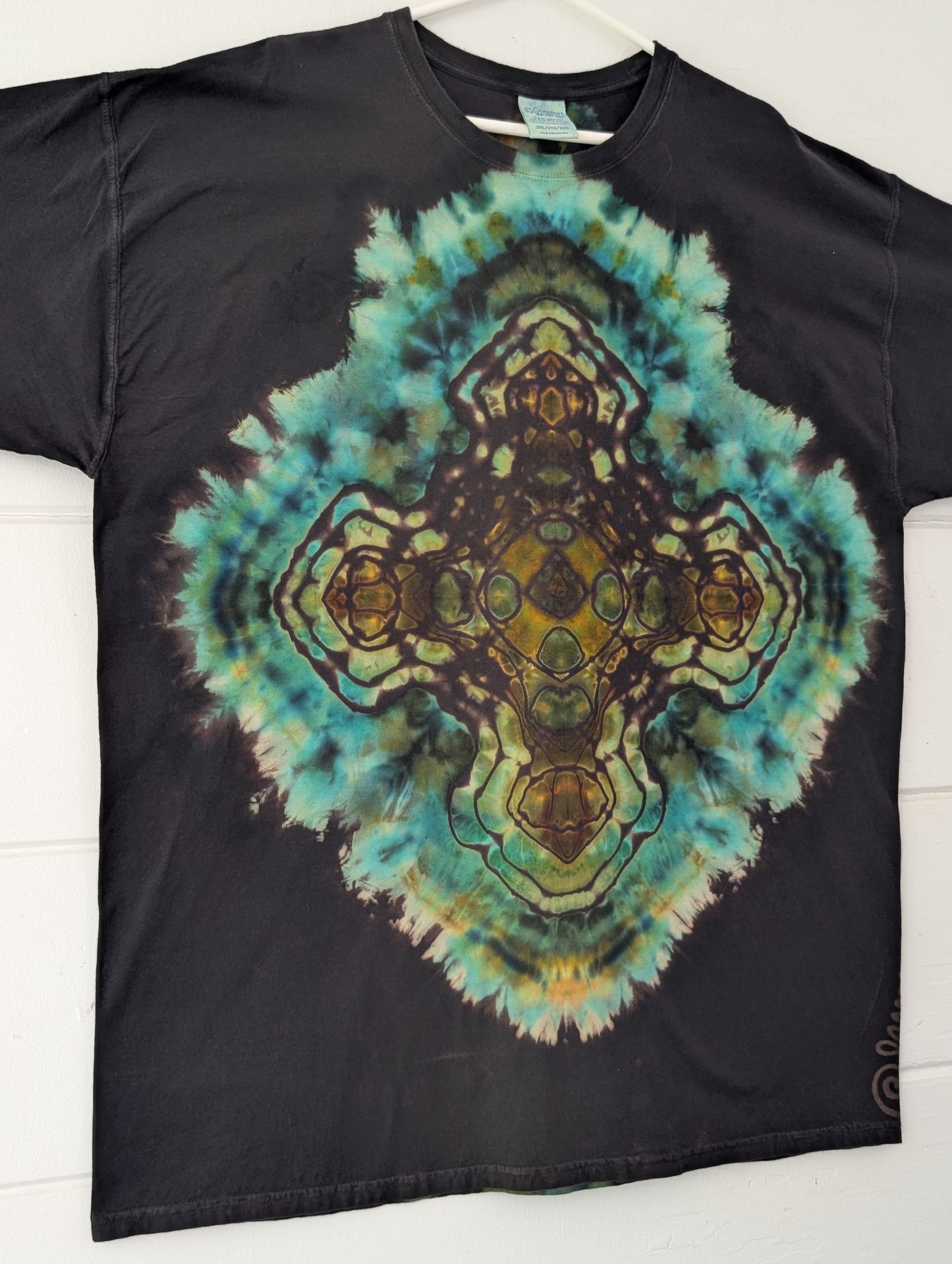 Sacred Reverse • 2XL