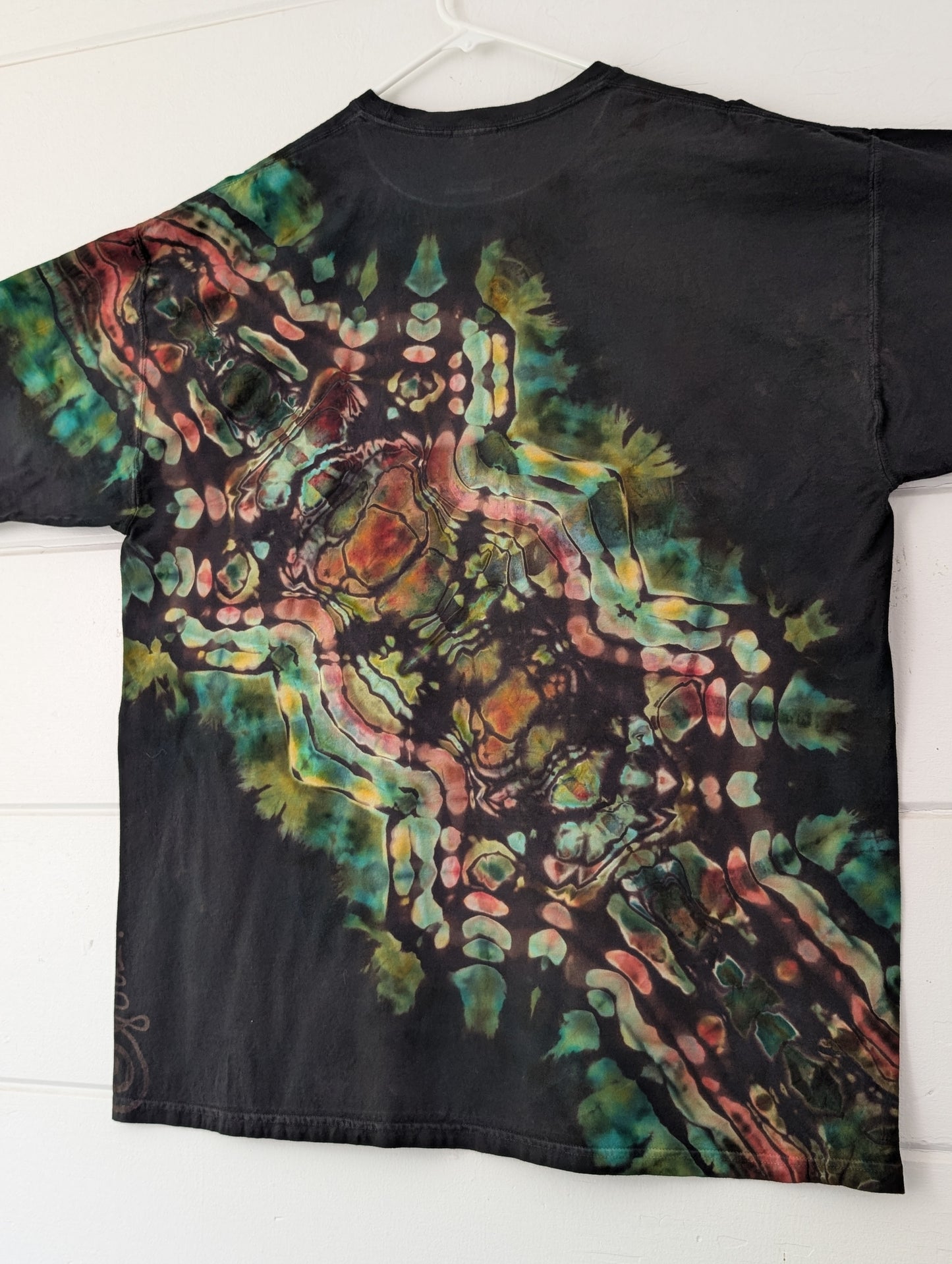 Sacred Reverse • 2XL
