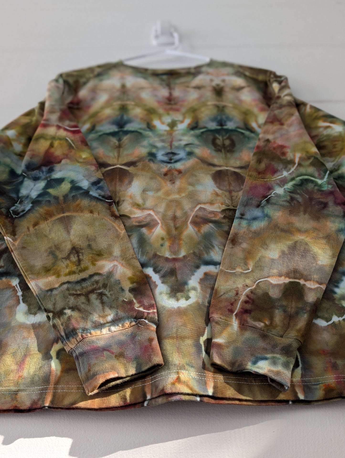 MEDIUM SACRED LONG SLEEVE