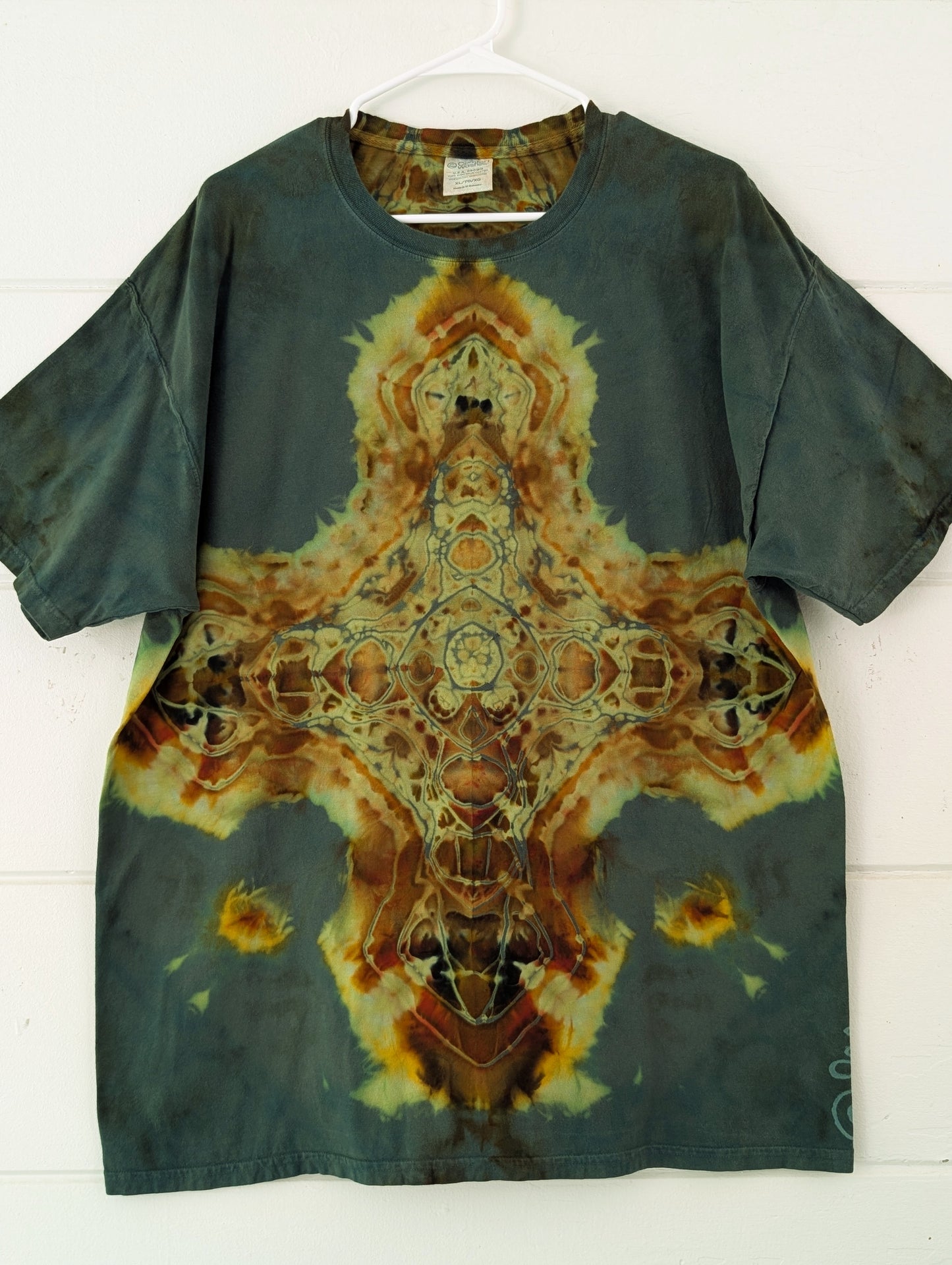 Sacred Reverse • XL