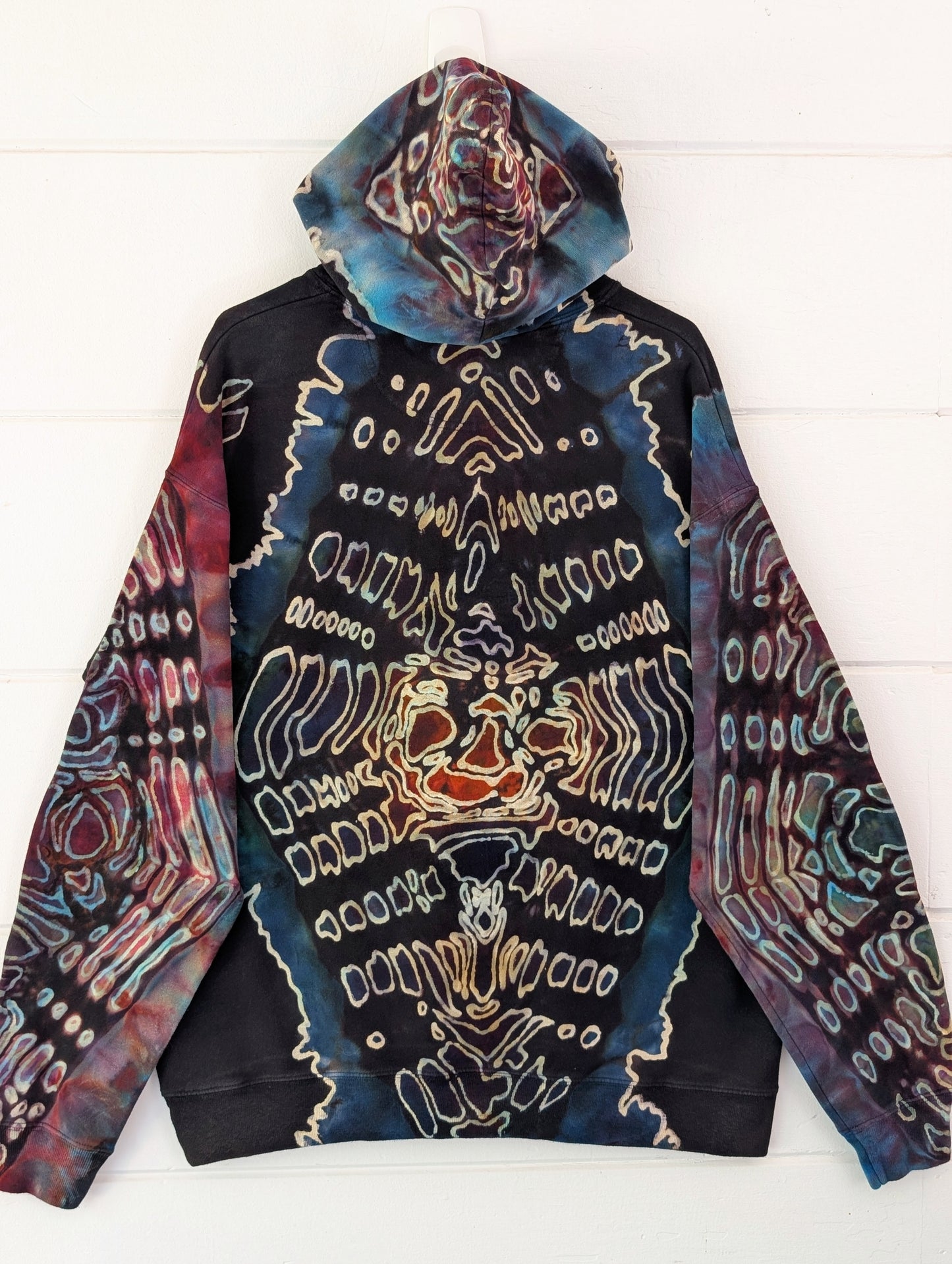 LARGE VISIONARY HOODIE