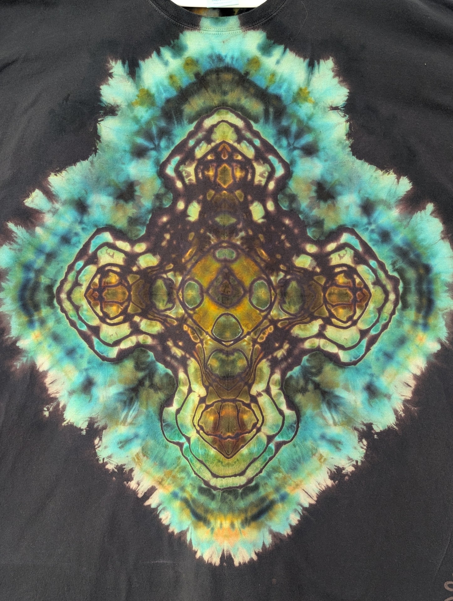 Sacred Reverse • 2XL