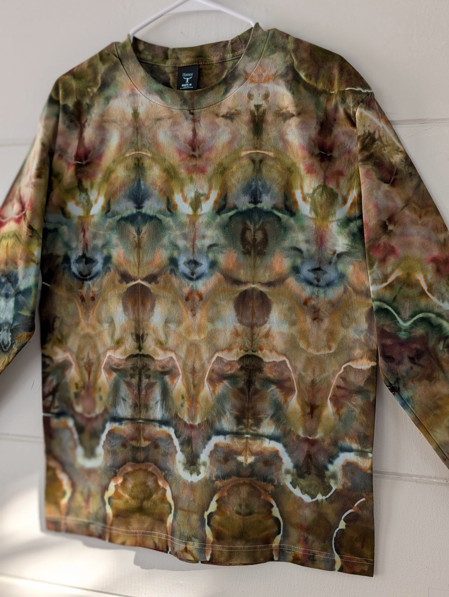 MEDIUM SACRED LONG SLEEVE