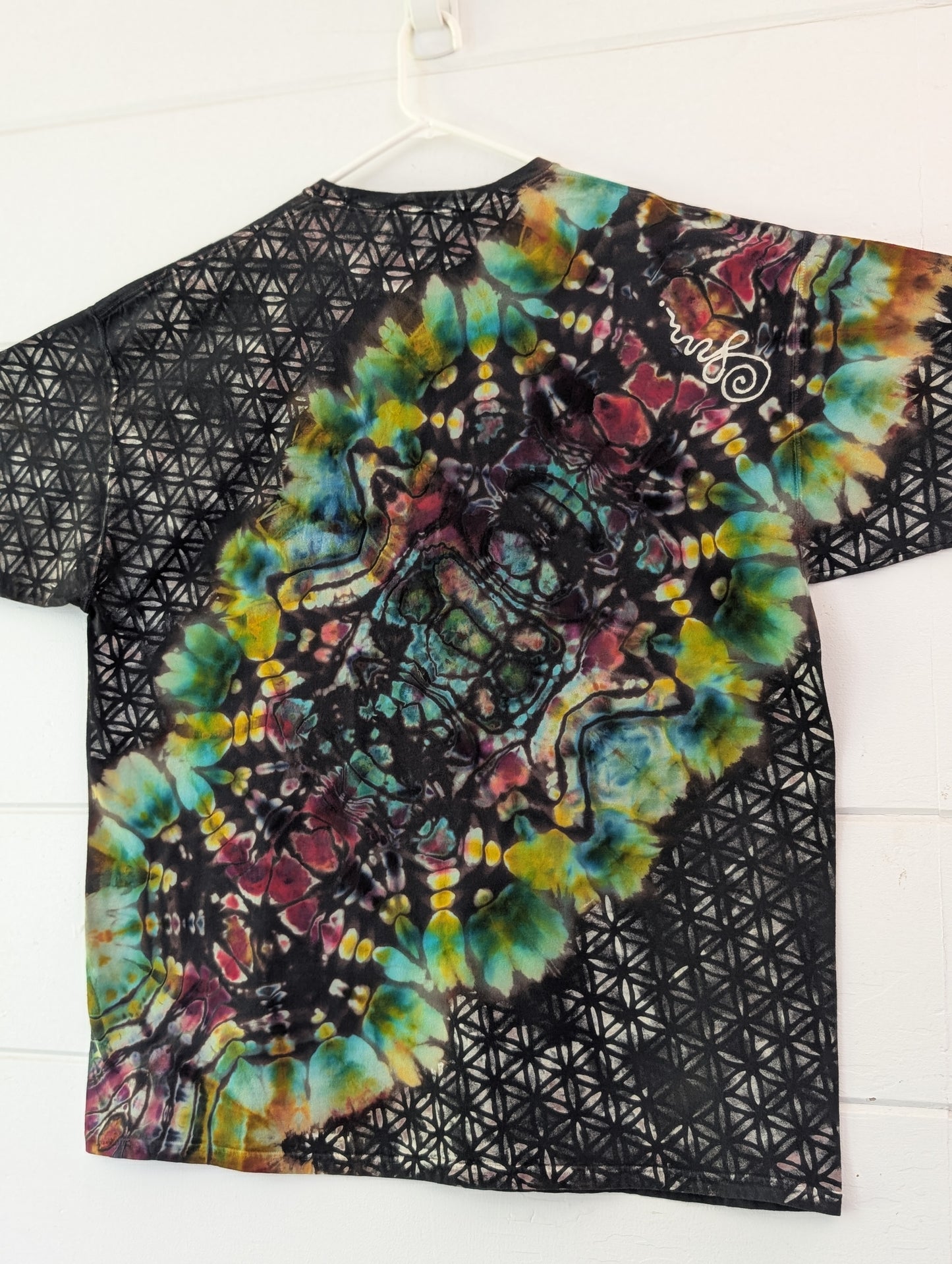 Sacred Reverse • 3XL